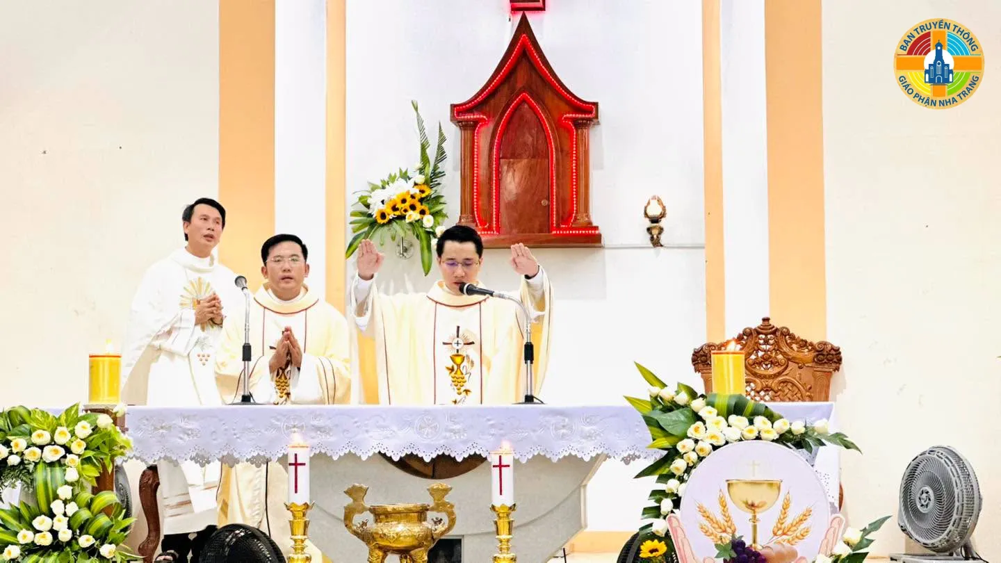 14 Tân Linh Mục Dâng Thánh Lễ Tạ Ơn Tại Giáo Xứ Phan Rang - Ảnh 11