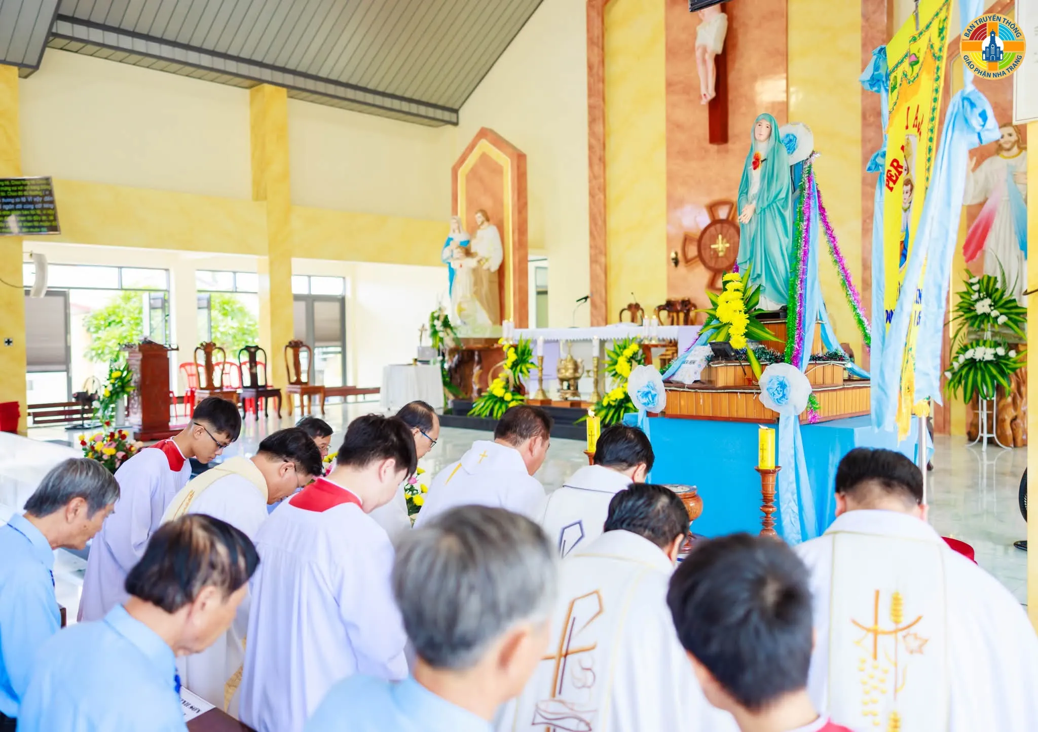 Giáo xứ Song Mỹ: Gia Đình Tận Hiến miền Ninh Sơn Mừng Lễ Bổn Mạng Đức Maria Trinh Nữ Vương - Ảnh 10