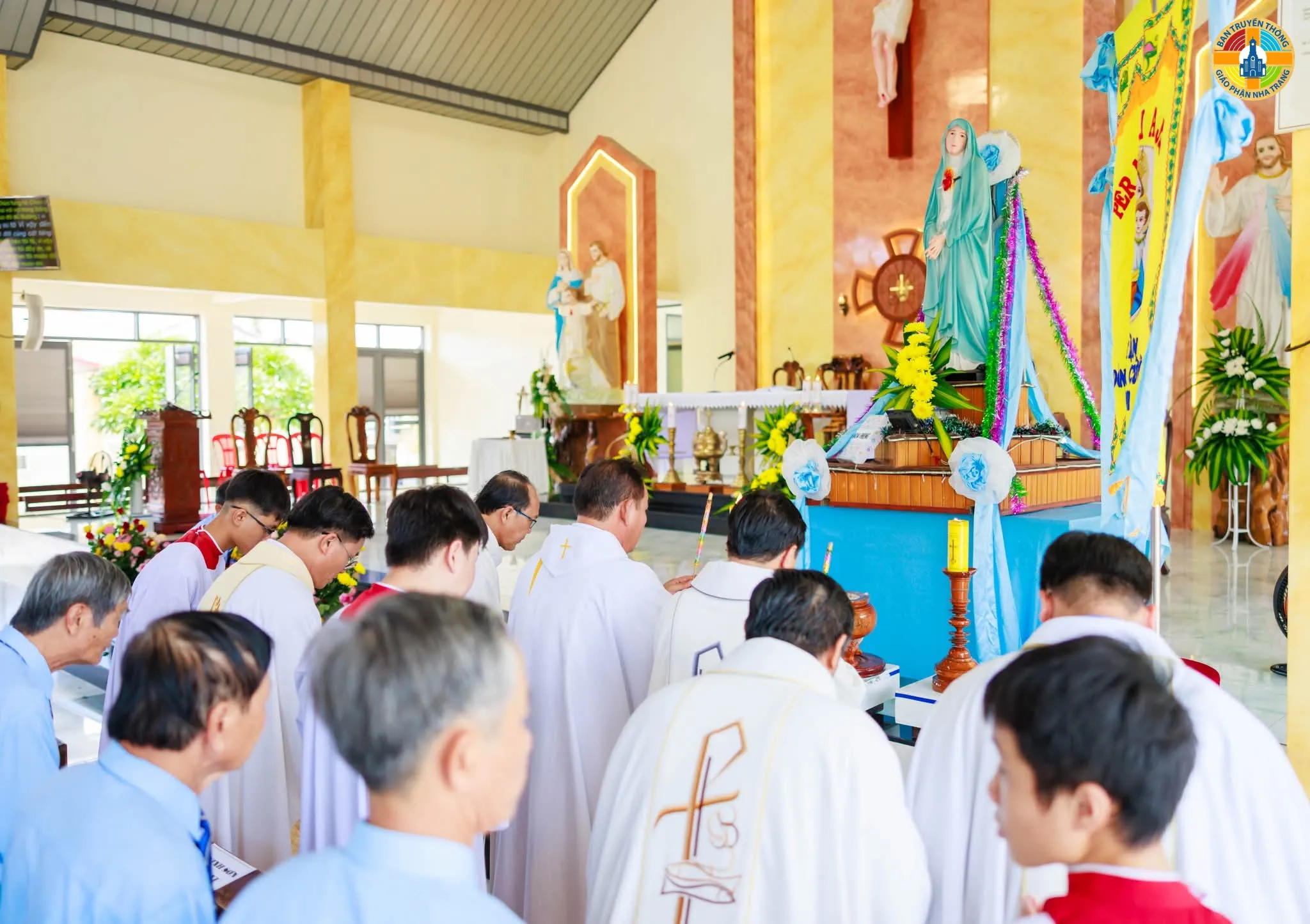Giáo xứ Song Mỹ: Gia Đình Tận Hiến miền Ninh Sơn Mừng Lễ Bổn Mạng Đức Maria Trinh Nữ Vương - Ảnh 7