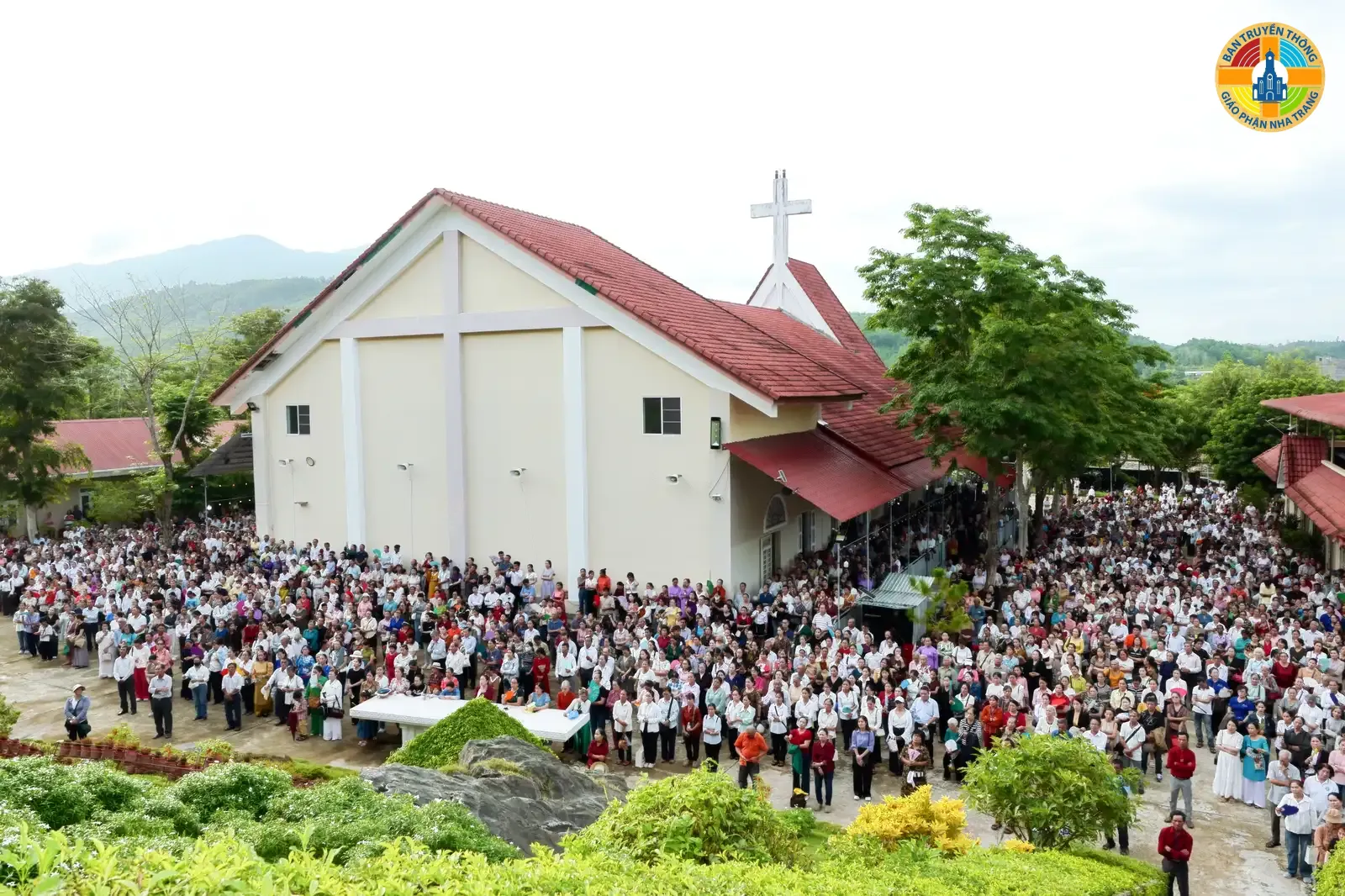 Giáo phận Nha Trang hành hương Đền thánh Mẹ Nhân Lành: Tâm tình tạ ơn hồng ân 69 năm thành lập - Ảnh 11