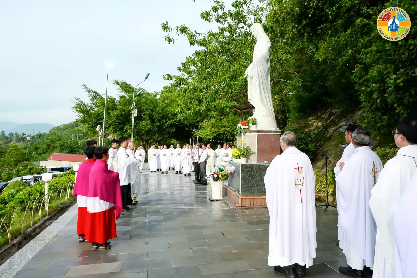 Giáo phận Nha Trang hành hương Đền thánh Mẹ Nhân Lành: Tâm tình tạ ơn hồng ân 69 năm thành lập - Ảnh 6