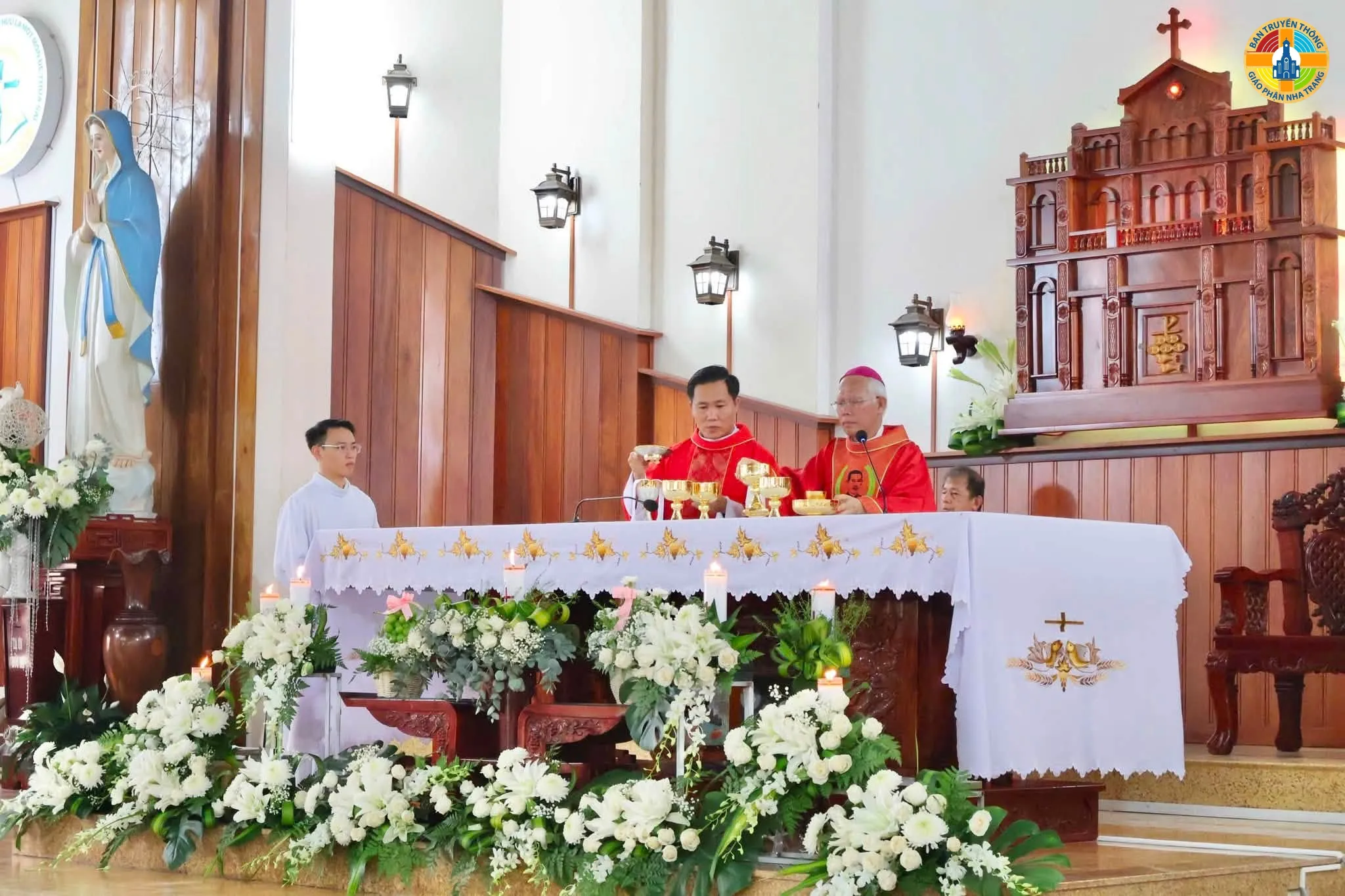 Giáo Xứ Bình Cang Hân Hoan Đón Nhận Hồng Ân Thêm Sức và Rước Lễ Lần Đầu - Ảnh 1