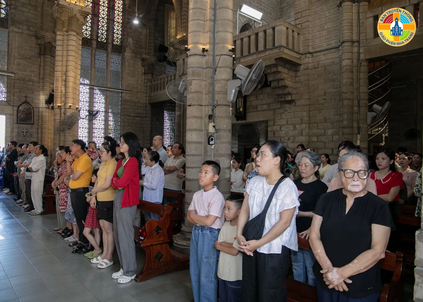 Giáo xứ Chánh Tòa Nha Trang: Các Em Thiếu Nhi Hân Hoan Đón Chúa Giêsu Thánh Thể Lần Đầu - Ảnh 12