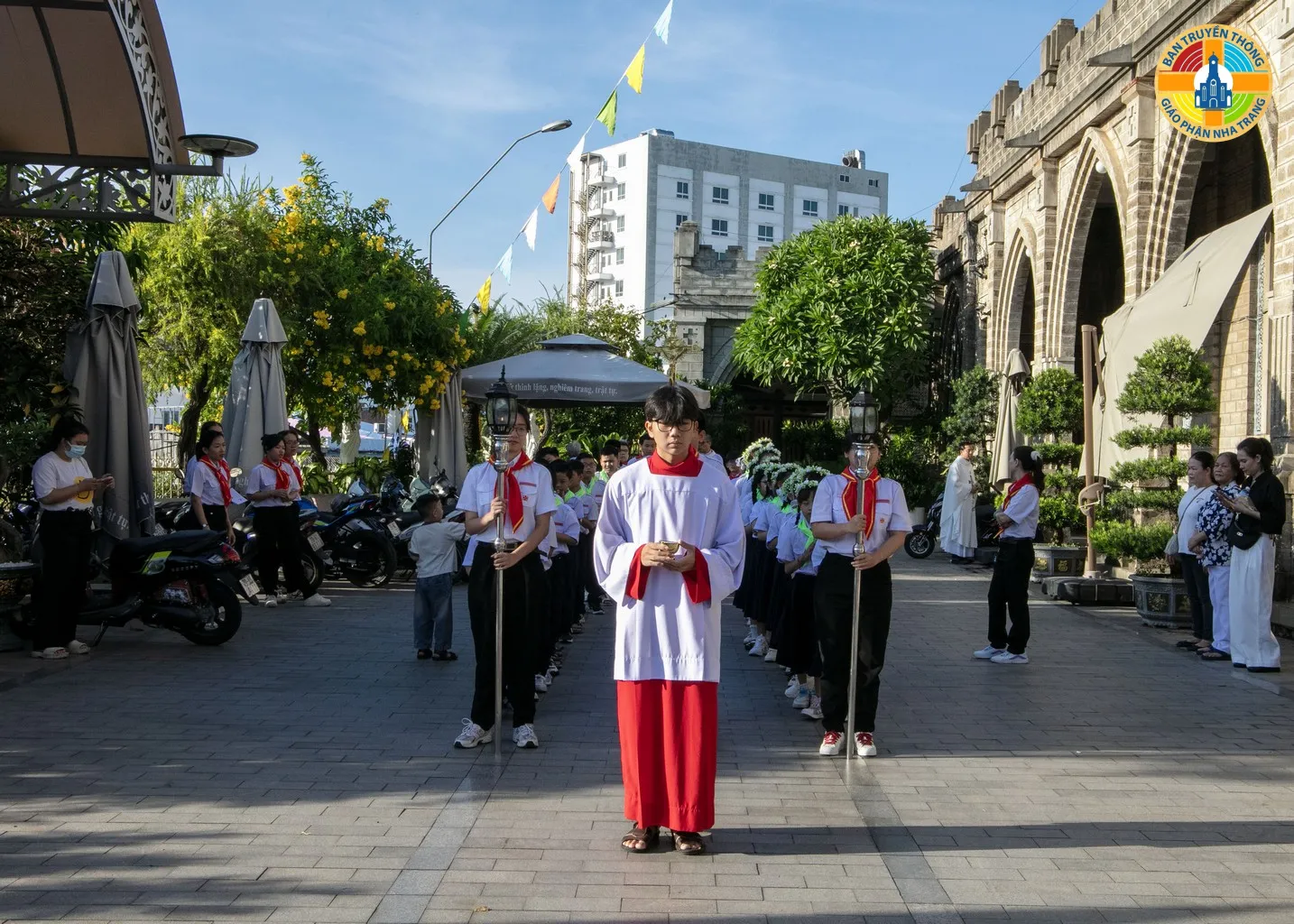 Giáo xứ Chánh Tòa Nha Trang: Các Em Thiếu Nhi Hân Hoan Đón Chúa Giêsu Thánh Thể Lần Đầu - Ảnh 2
