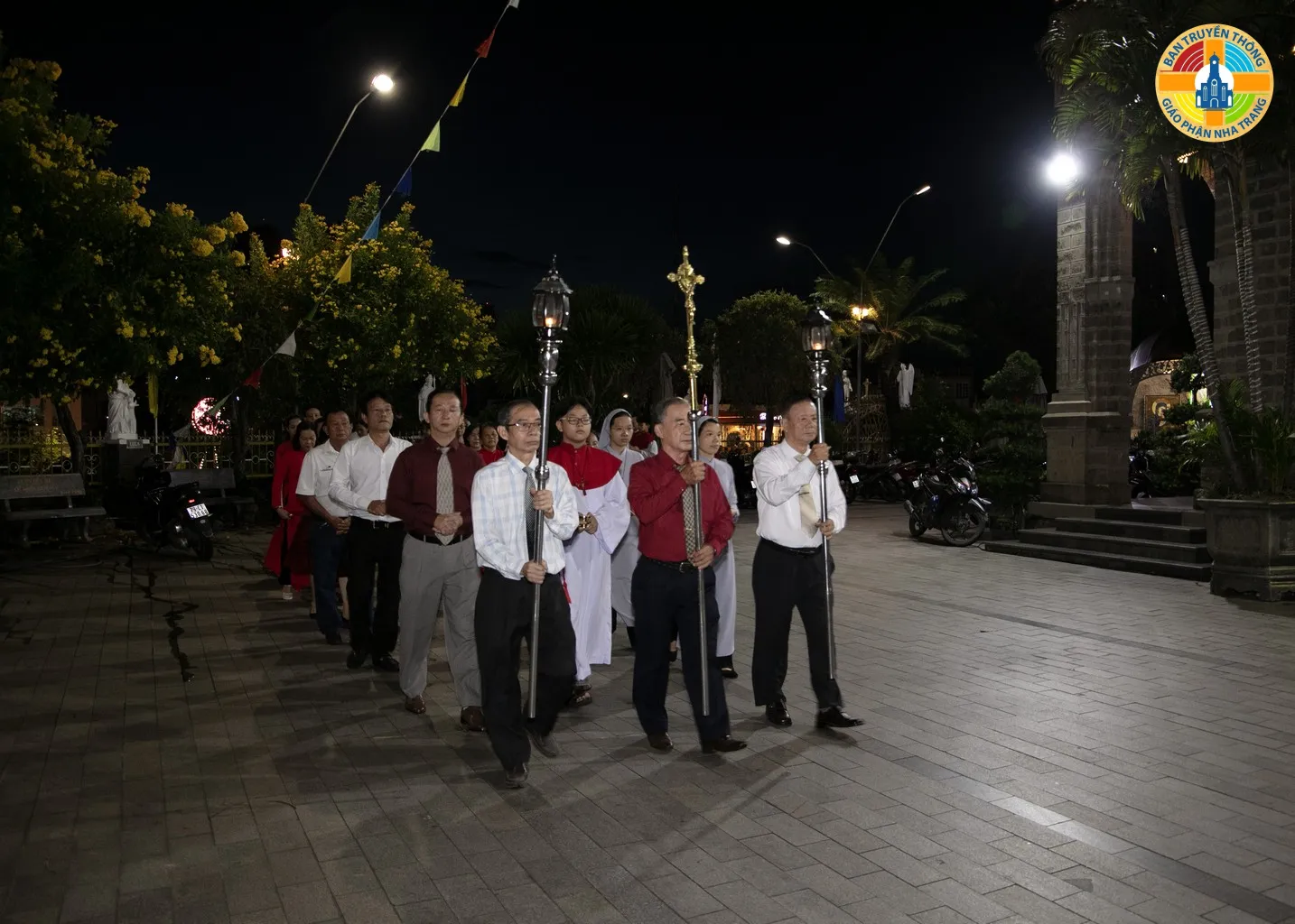 Giáo xứ Chánh Tòa Nha Trang Hân Hoan Mừng Kính Hai Thánh Tông Đồ Phêrô và Phaolô - Ảnh 1