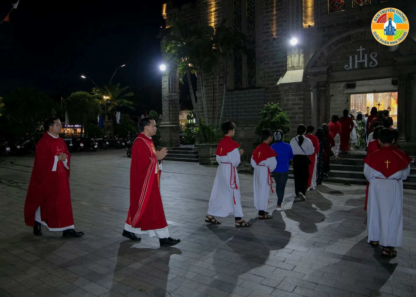 Giáo xứ Chánh Tòa Nha Trang Hân Hoan Mừng Kính Hai Thánh Tông Đồ Phêrô và Phaolô - Ảnh 4