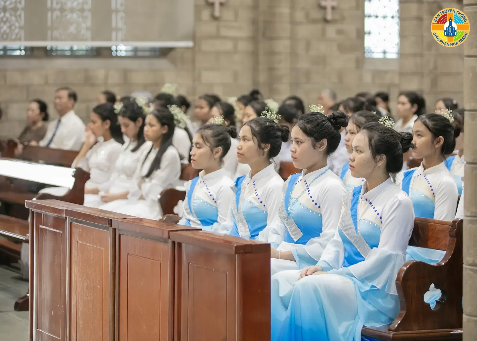 Thánh Lễ Khai Mạc Tháng Mân Côi Tại Giáo Xứ Chánh Tòa Nha Trang - Ảnh 4