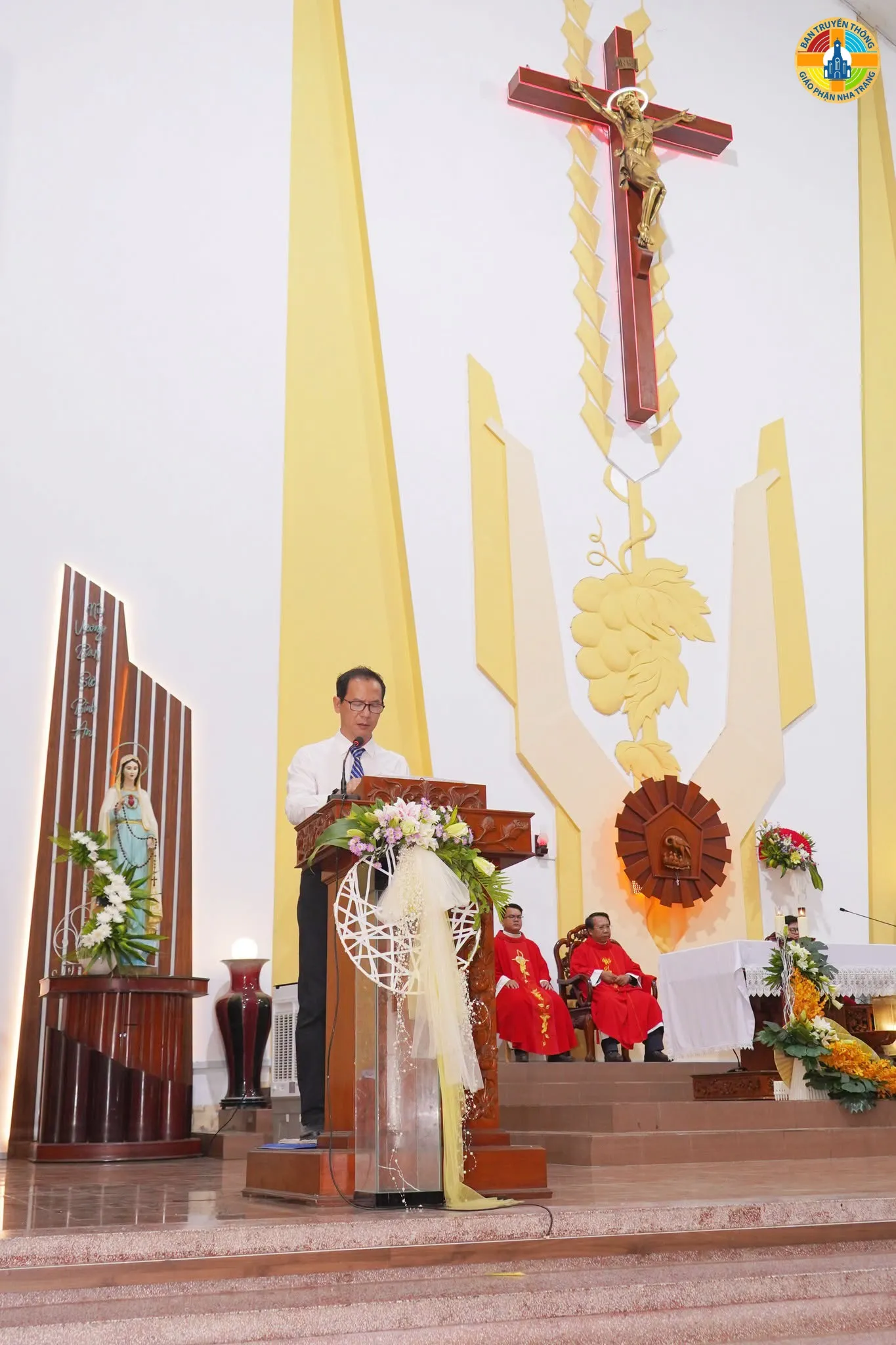Giáo xứ Chợ Mới long trọng mừng kính hai Thánh Tông đồ Phêrô và Phaolô - Ảnh 12