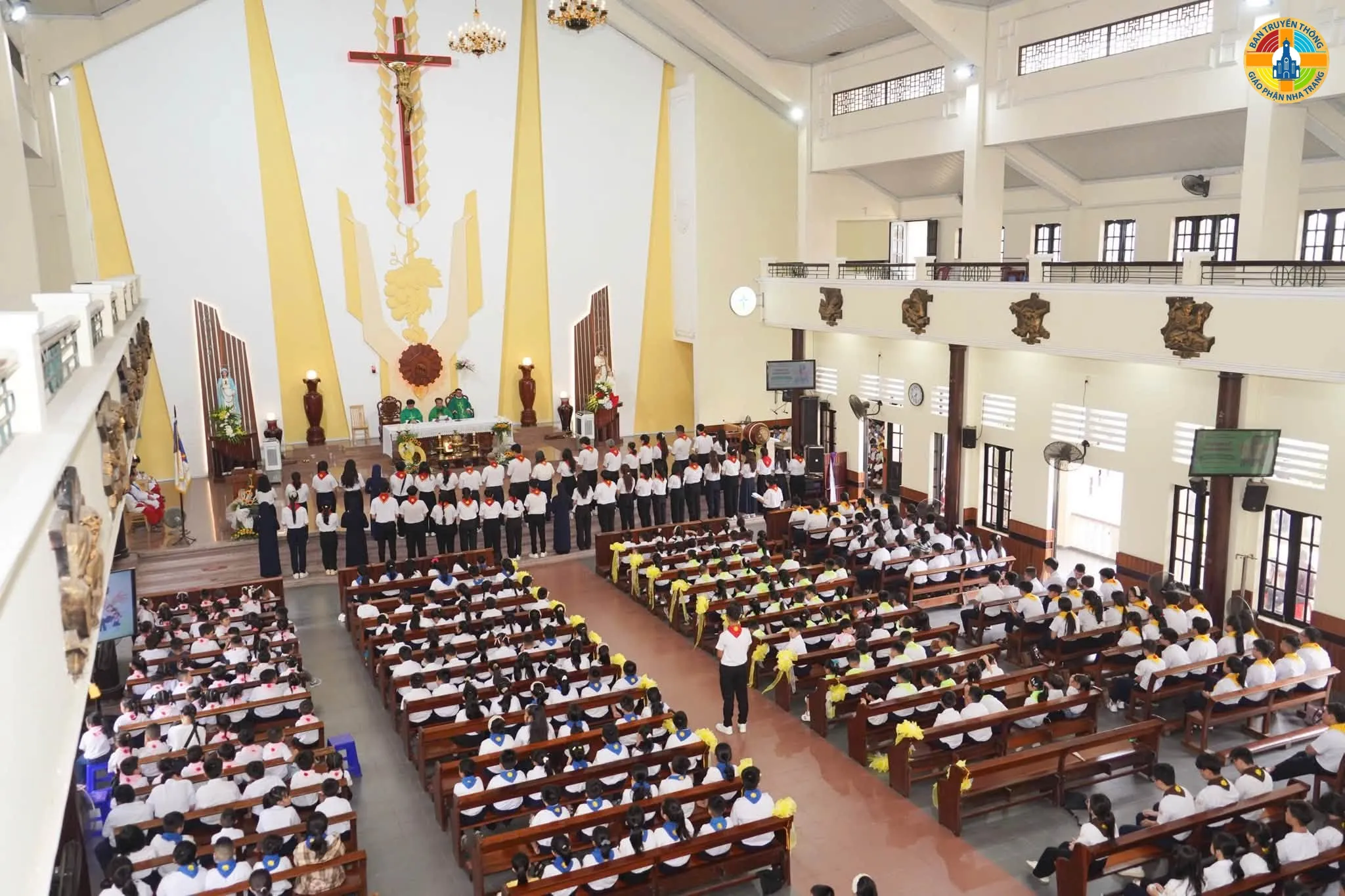 Thánh lễ Khai Giảng Năm Học Giáo Lý 2026-2027 tại Giáo Xứ Chợ Mới - Ảnh 9