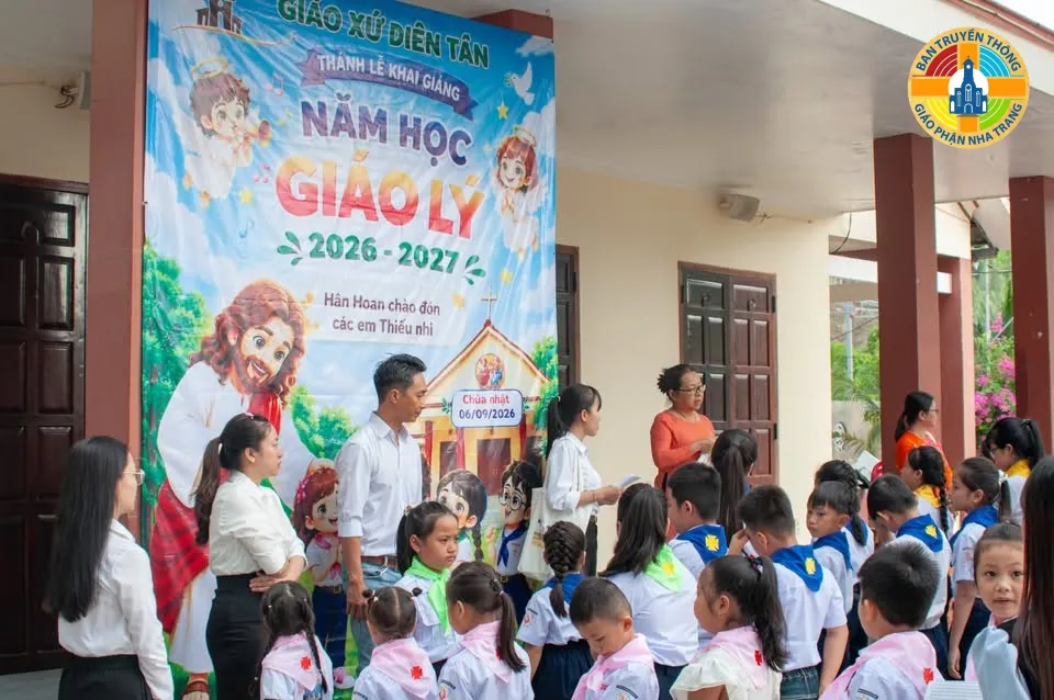 Thánh lễ Khai giảng Năm học Giáo lý 2026-2027 tại Giáo xứ Diên Tân - Giáo Phận Nha Trang - Ảnh 1