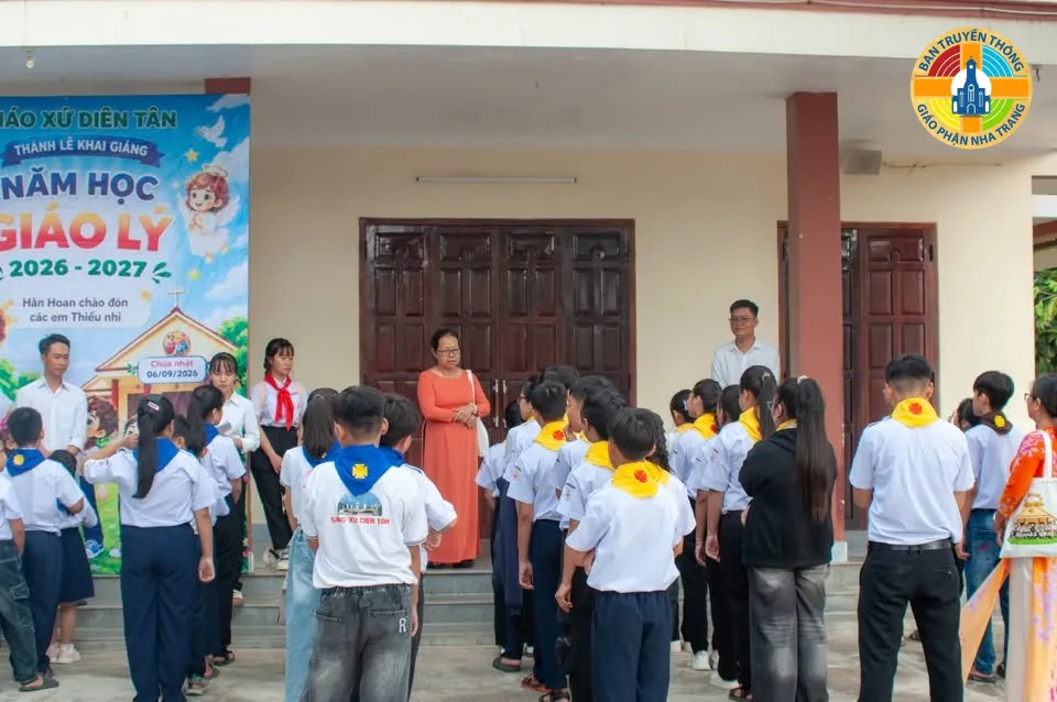 Thánh lễ Khai giảng Năm học Giáo lý 2026-2027 tại Giáo xứ Diên Tân - Giáo Phận Nha Trang - Ảnh 7
