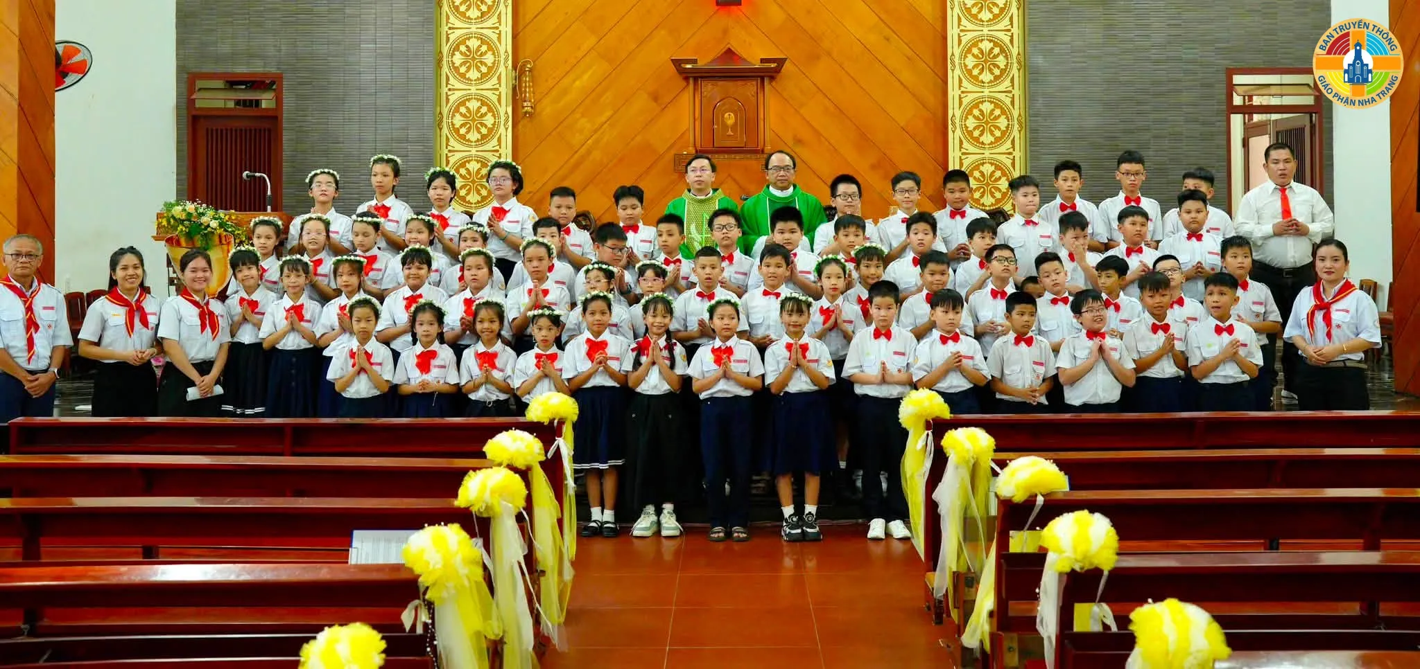 Giáo Xứ Phước Hòa: 62 Thiếu Nhi Rước Lễ Lần Đầu và Lãnh Nhận Bí Tích Hòa Giải - Ảnh 1