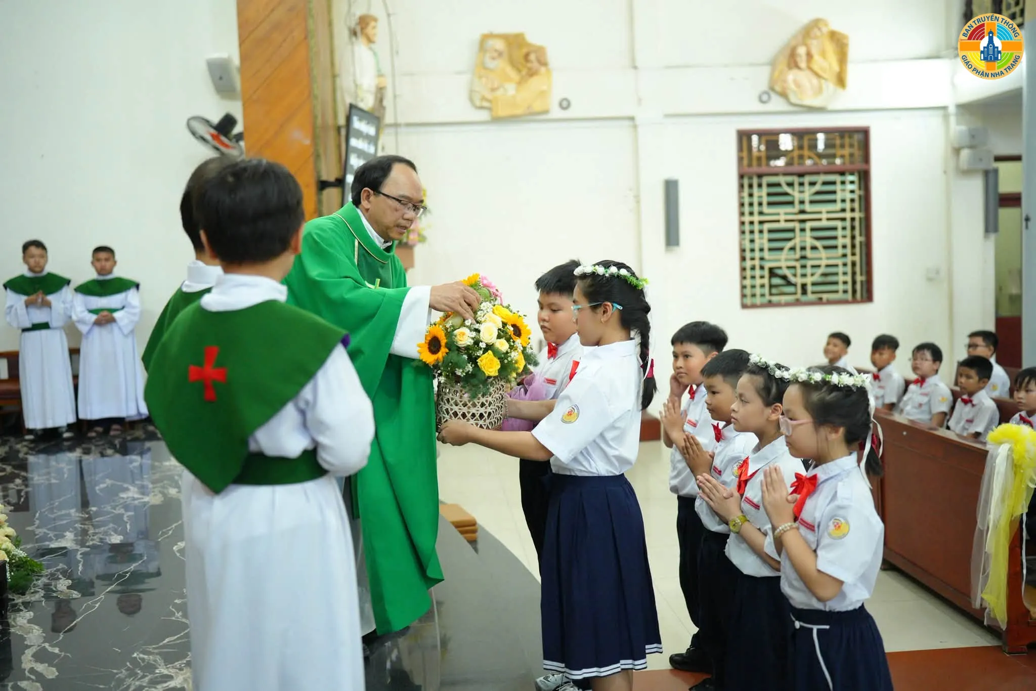 Giáo Xứ Phước Hòa: 62 Thiếu Nhi Rước Lễ Lần Đầu và Lãnh Nhận Bí Tích Hòa Giải - Ảnh 12