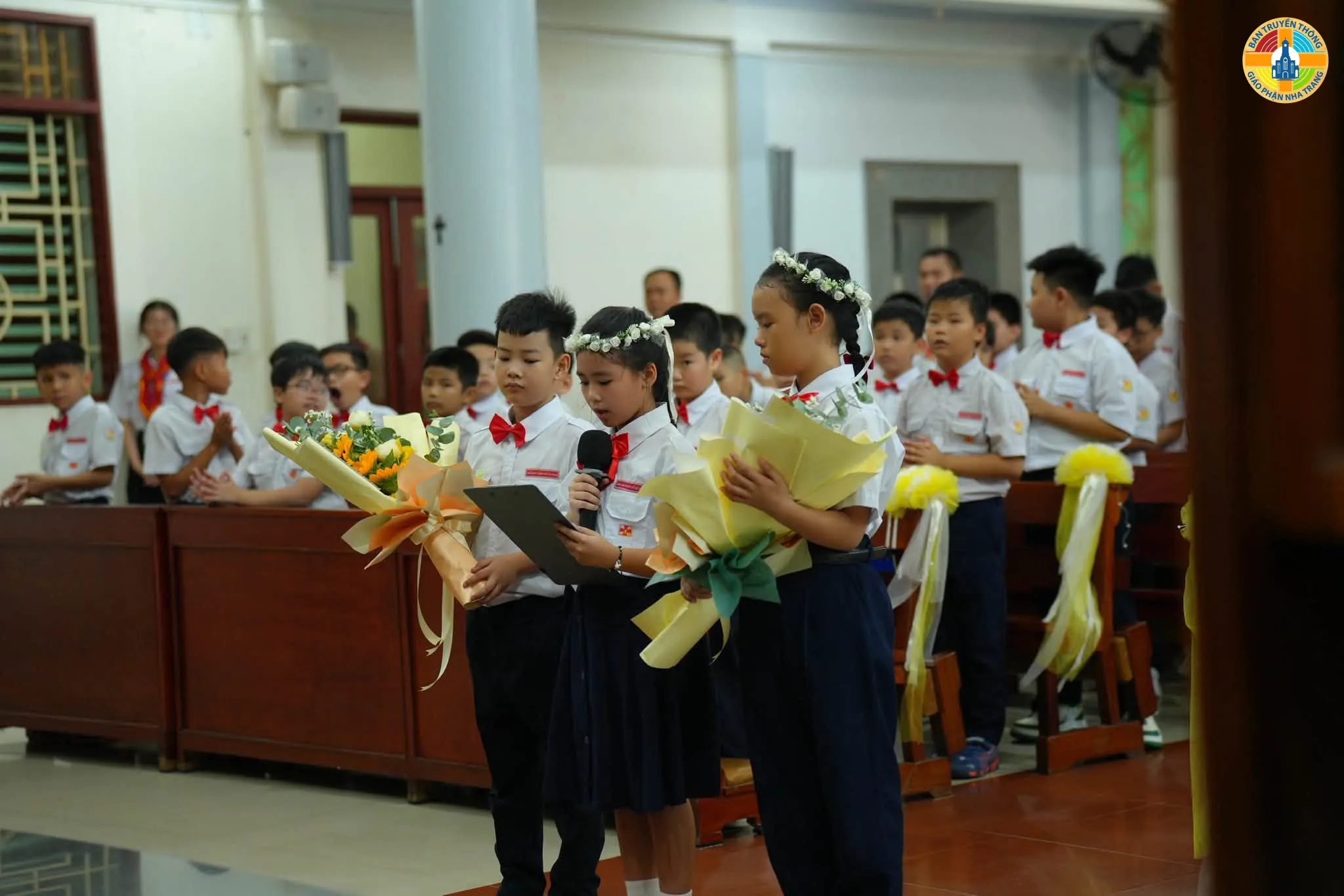 Giáo Xứ Phước Hòa: 62 Thiếu Nhi Rước Lễ Lần Đầu và Lãnh Nhận Bí Tích Hòa Giải - Ảnh 4