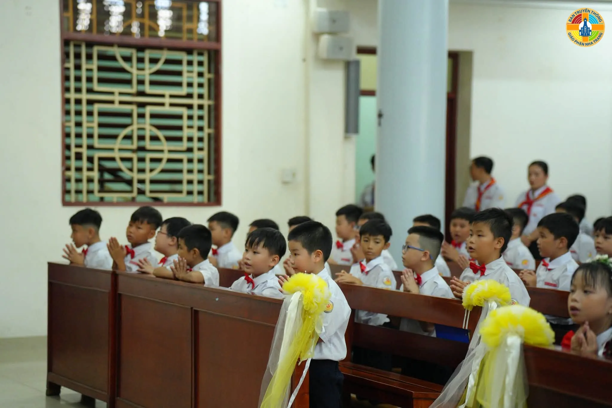 Giáo Xứ Phước Hòa: 62 Thiếu Nhi Rước Lễ Lần Đầu và Lãnh Nhận Bí Tích Hòa Giải - Ảnh 5