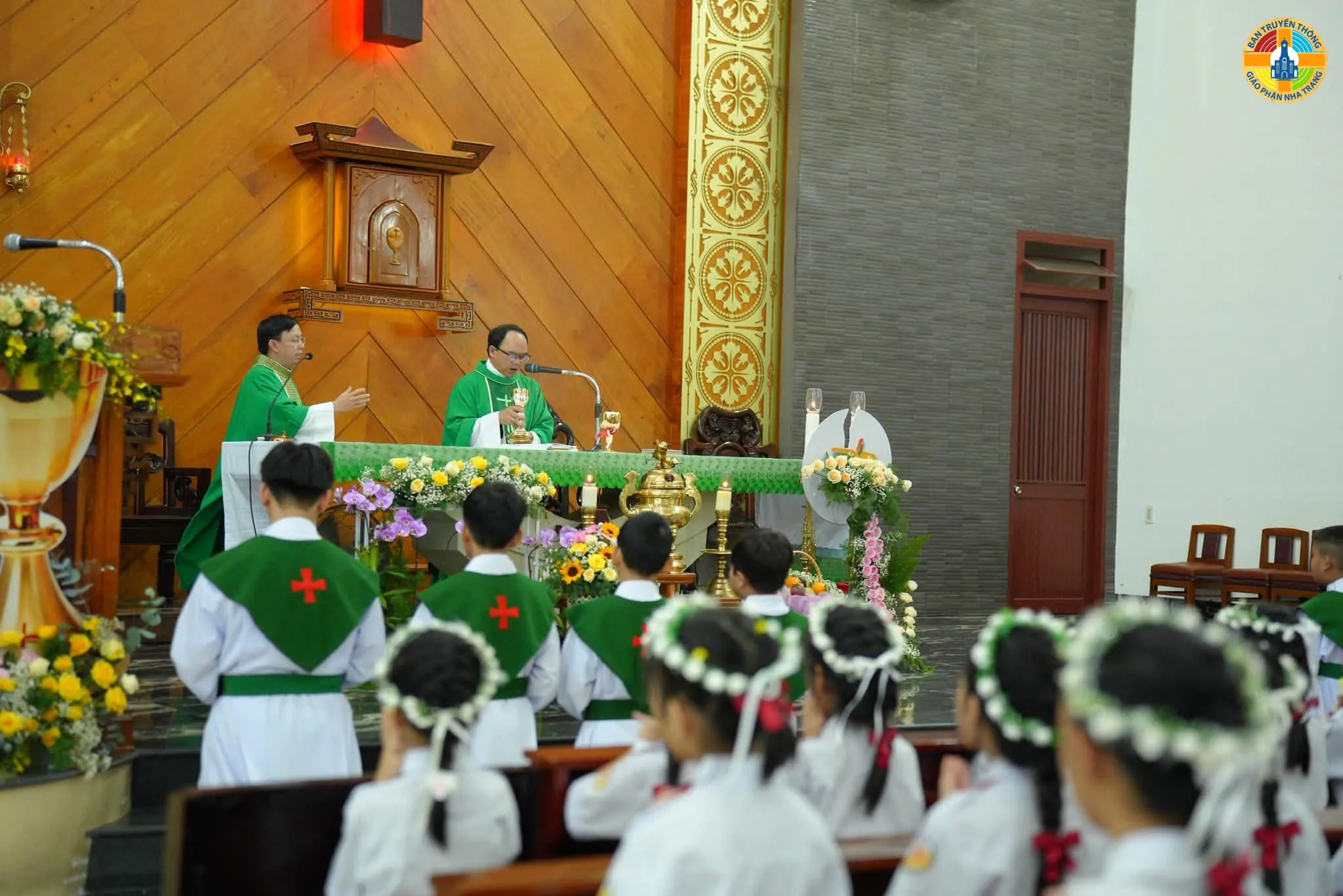 Giáo Xứ Phước Hòa: 62 Thiếu Nhi Rước Lễ Lần Đầu và Lãnh Nhận Bí Tích Hòa Giải - Ảnh 7
