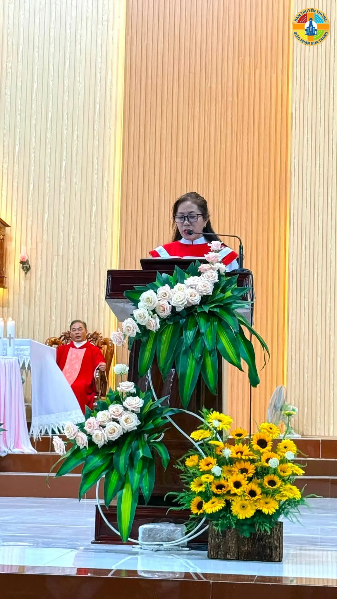 Giáo xứ Triệu Phong long trọng cử hành lễ kính hai Thánh Tông đồ Phêrô và Phaolô - Ảnh 7