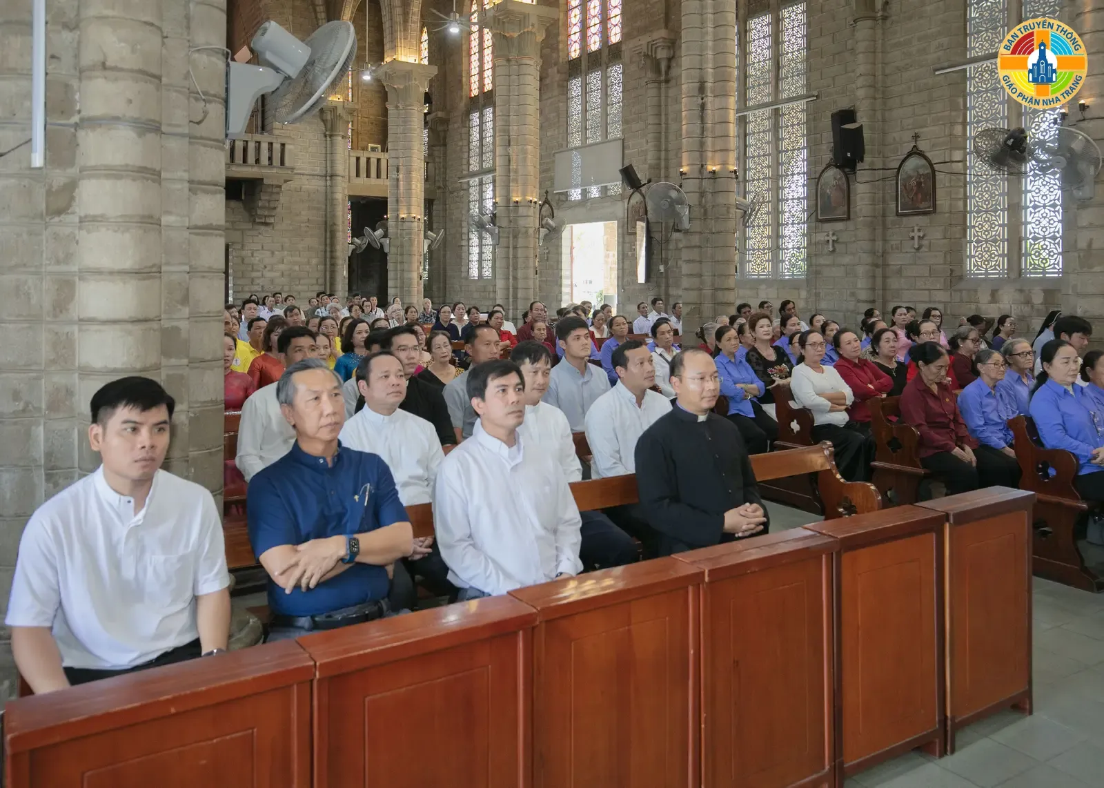 HÌNH ẢNH: Giáo xứ Chánh Tòa Nha Trang hân hoan chào đón Cha Phó Phêrô Nguyễn Thành Tín đến với Giáo xứ - Ảnh 10