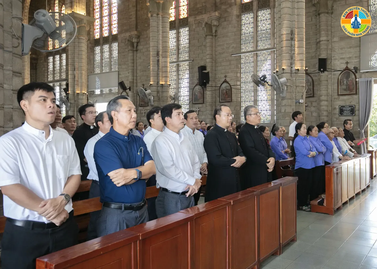 HÌNH ẢNH: Giáo xứ Chánh Tòa Nha Trang hân hoan chào đón Cha Phó Phêrô Nguyễn Thành Tín đến với Giáo xứ - Ảnh 6