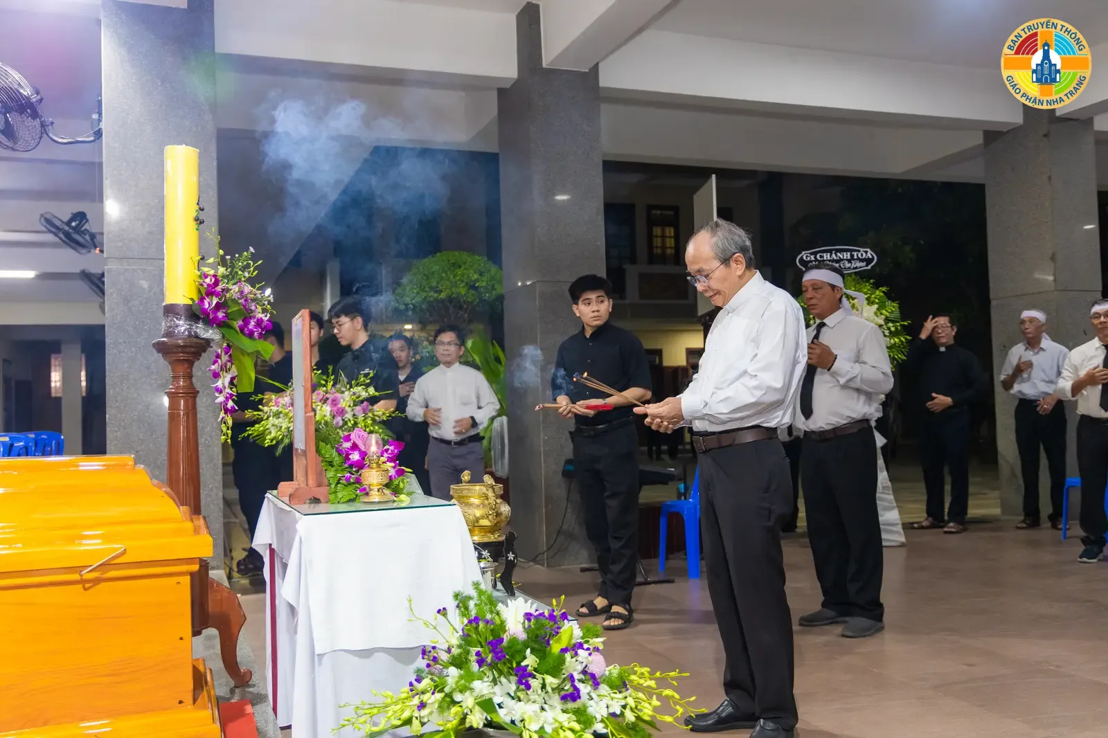 Nghi thức đón linh cữu Linh mục Phêrô Trương Trãi về Tòa Giám Mục Nha Trang  - Ảnh 2