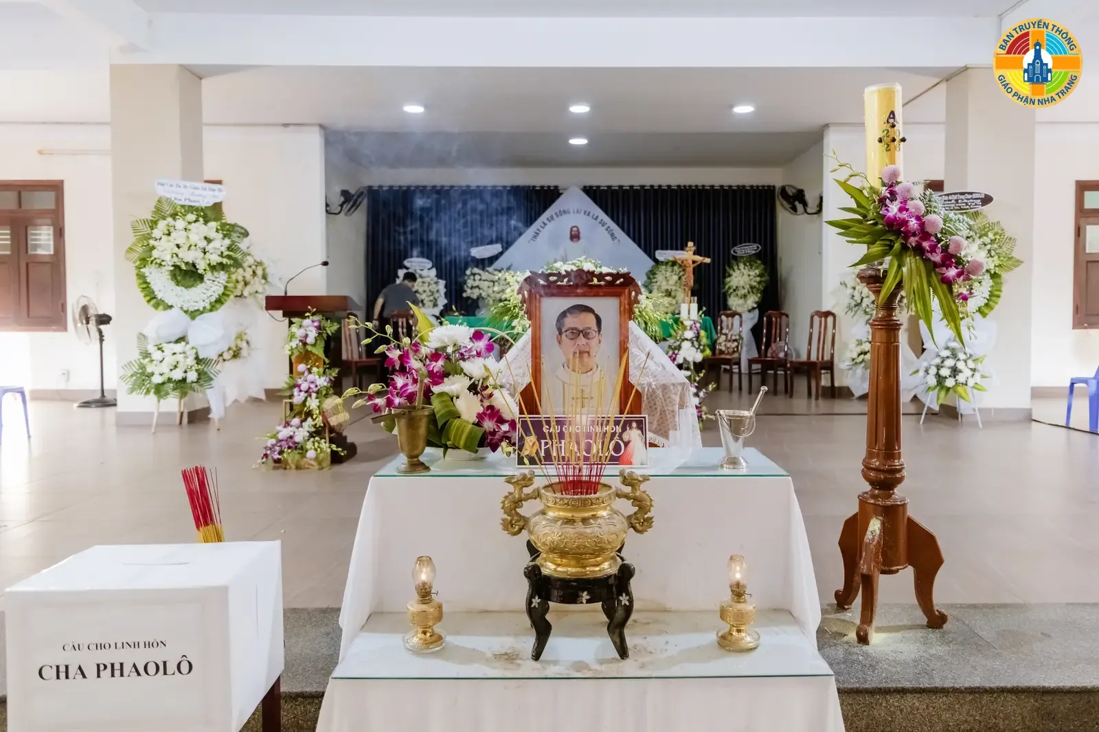 HÌNH ẢNH: Thánh lễ an táng Linh mục Phaolô Trương Đức Thắng tại Tòa Giám Mục Nha trang - Ảnh 10
