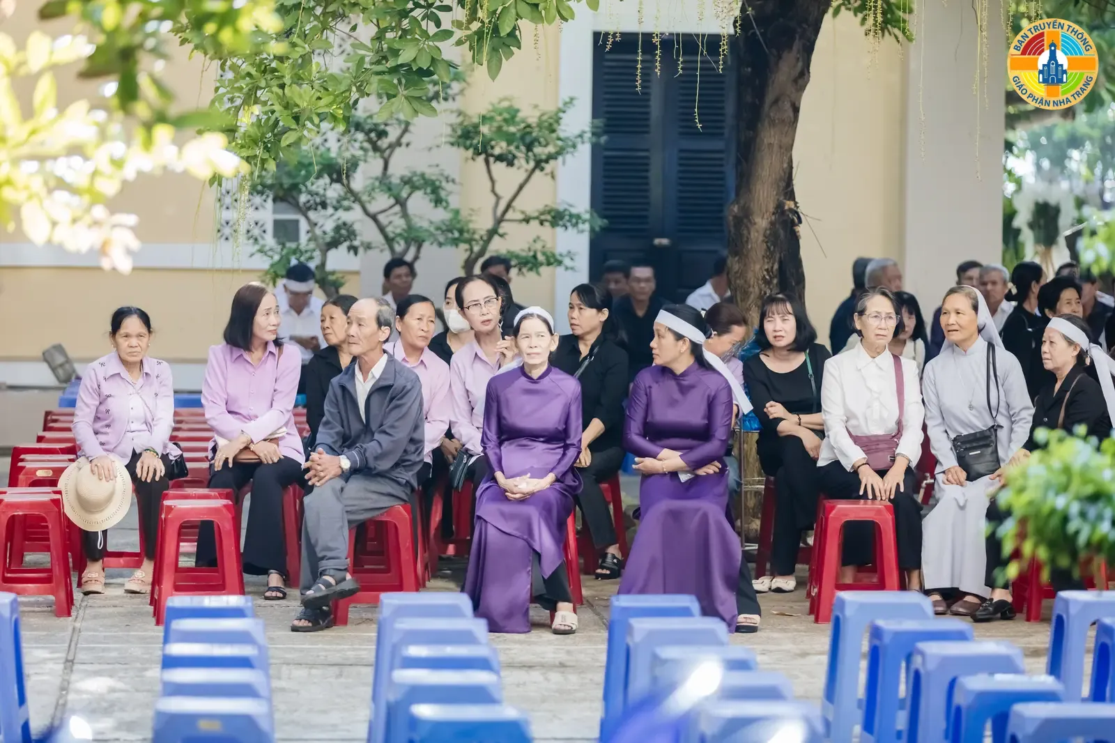 HÌNH ẢNH: Thánh lễ an táng Linh mục Phaolô Trương Đức Thắng tại Tòa Giám Mục Nha trang - Ảnh 11