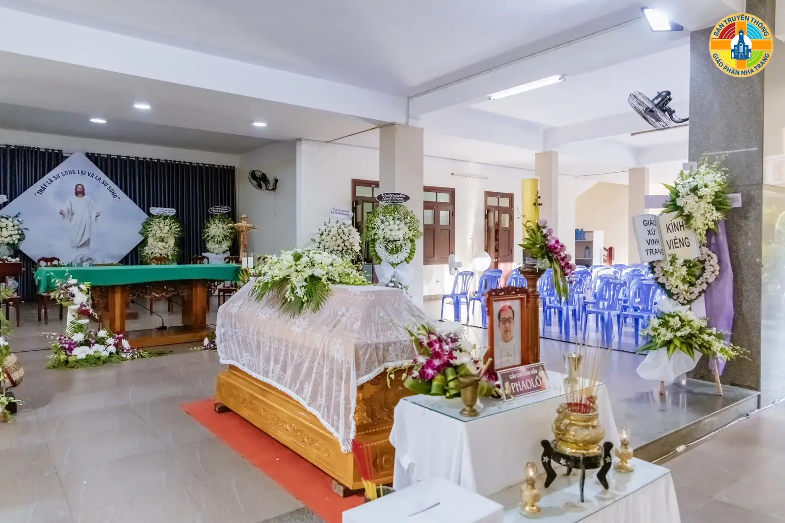 HÌNH ẢNH: Thánh lễ an táng Linh mục Phaolô Trương Đức Thắng tại Tòa Giám Mục Nha trang - Ảnh 8