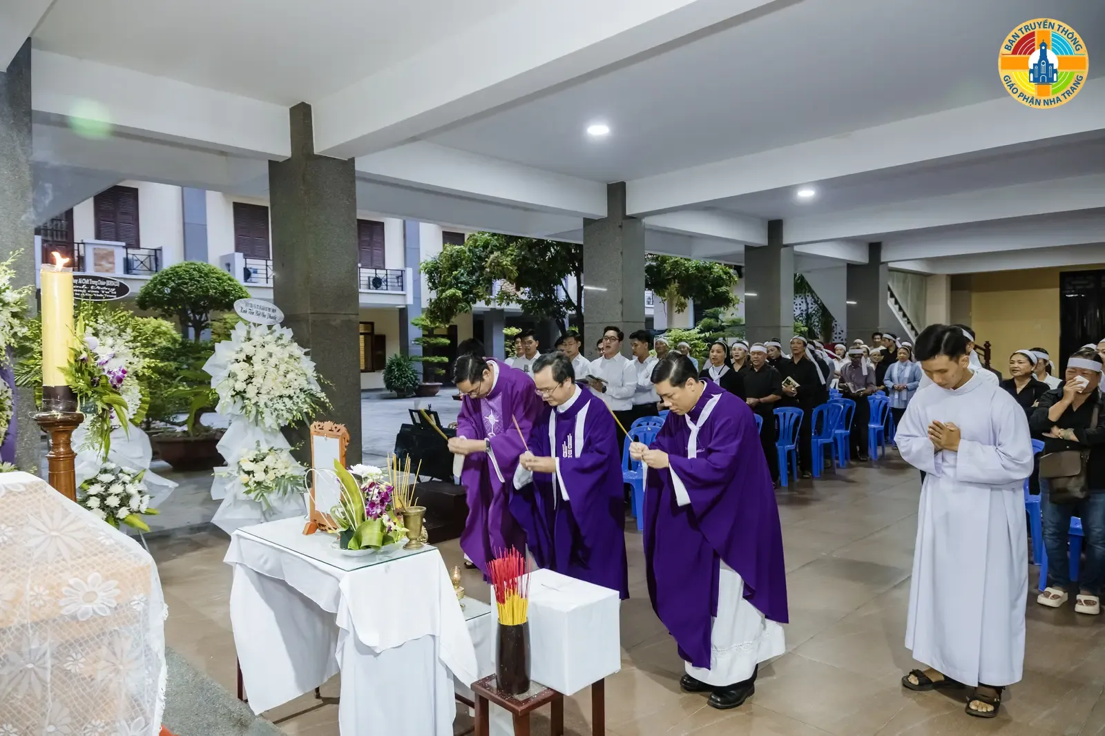 HÌNH ẢNH: Thánh lễ của các Linh mục gia quyến tại Buôn Mê Thuột cầu nguyện cho Linh Hồn Linh Mục Phaolô Trương Đức Thắng - Ảnh 2