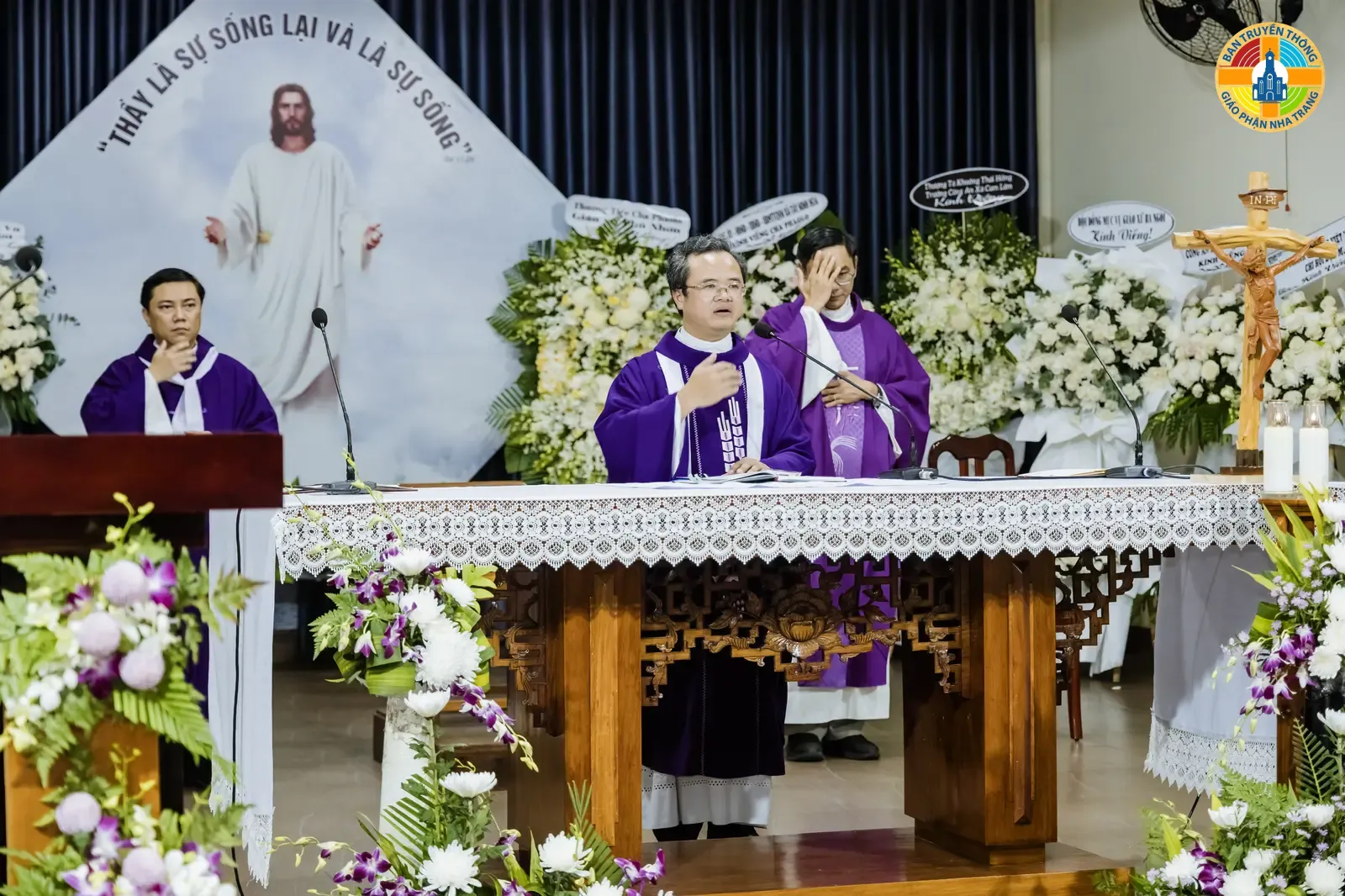 HÌNH ẢNH: Thánh lễ của các Linh mục gia quyến tại Buôn Mê Thuột cầu nguyện cho Linh Hồn Linh Mục Phaolô Trương Đức Thắng - Ảnh 3
