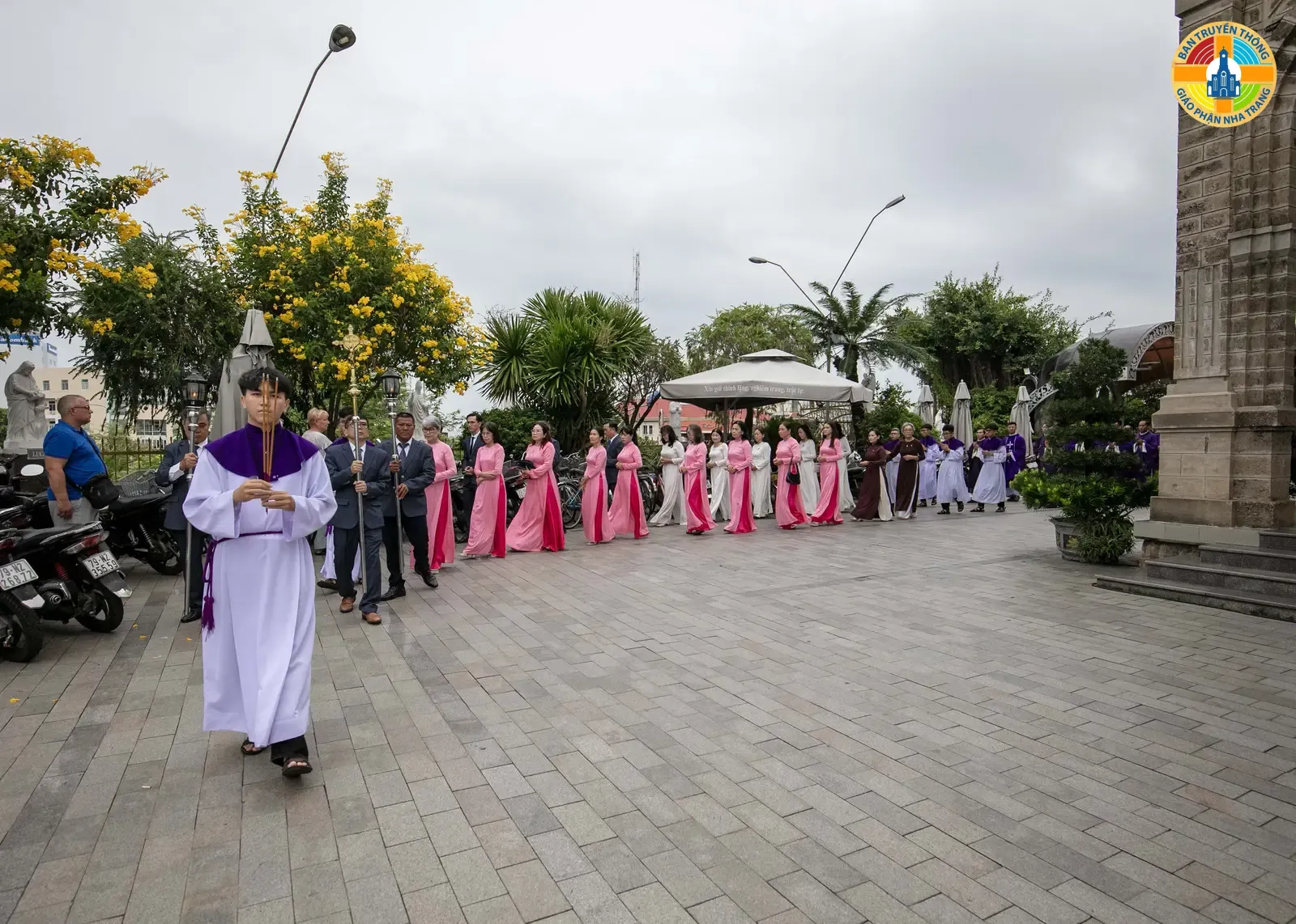 HÌNH ẢNH: Thánh lễ giỗ Đấng Đáng Kính - Đức Hồng Y Phanxicô Xaviê Nguyễn Văn Thuận - Ảnh 3