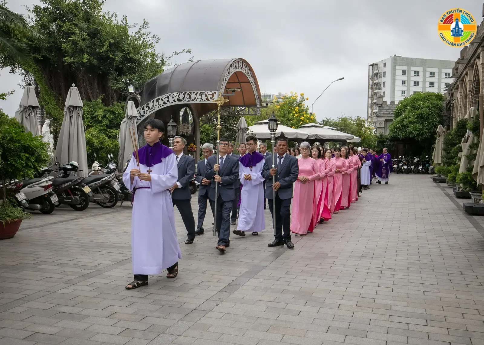 HÌNH ẢNH: Thánh lễ giỗ Đấng Đáng Kính - Đức Hồng Y Phanxicô Xaviê Nguyễn Văn Thuận - Ảnh 4
