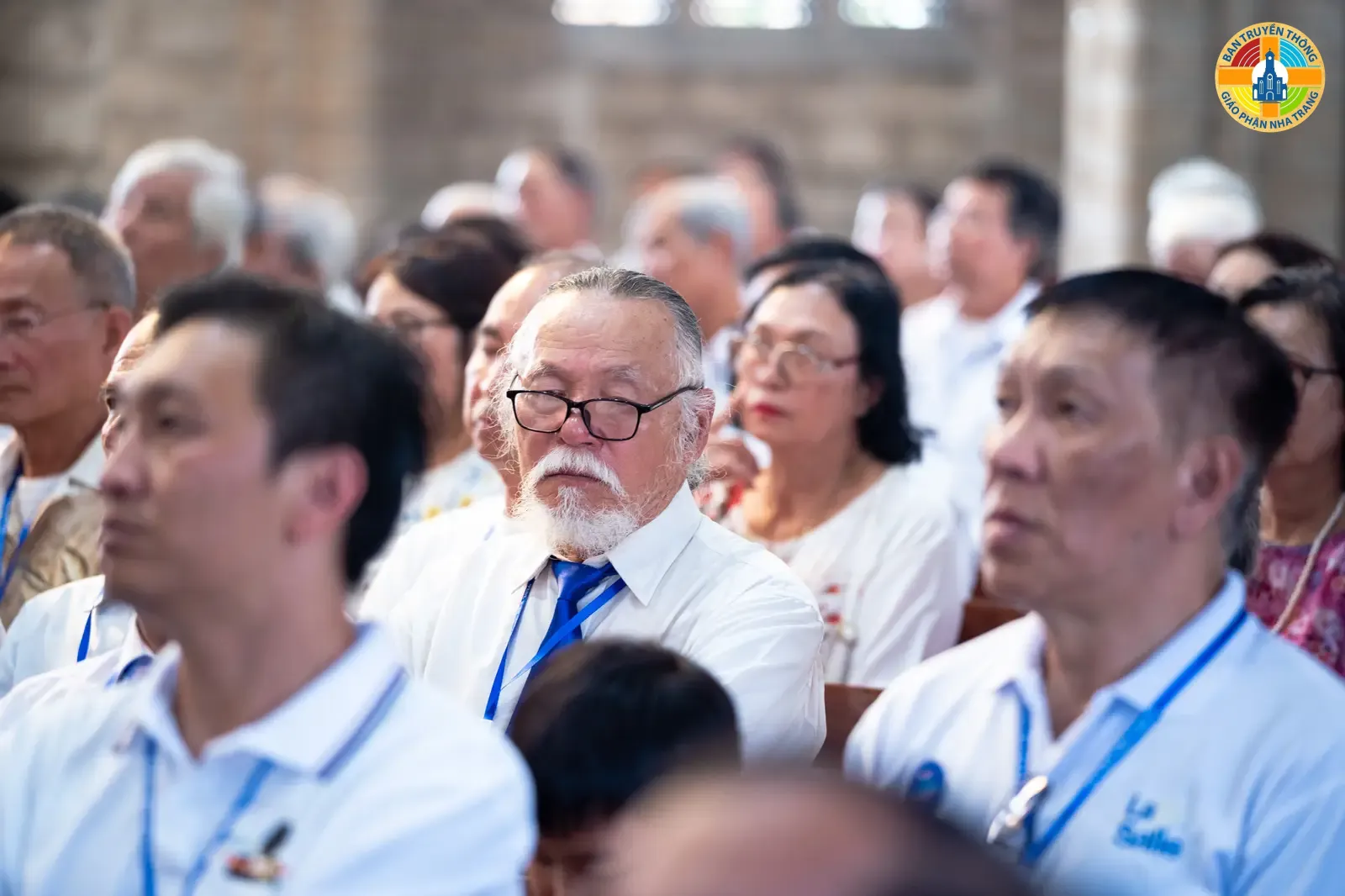 hinh-anh-thanh-le-ta-on-ky-niem-ngay-hoi-ngo-cung-tro-ve-mai-truong-la-san-xua-la-san-hoi-ngo-lan-thu-8-gallery-56-1786196452.webp