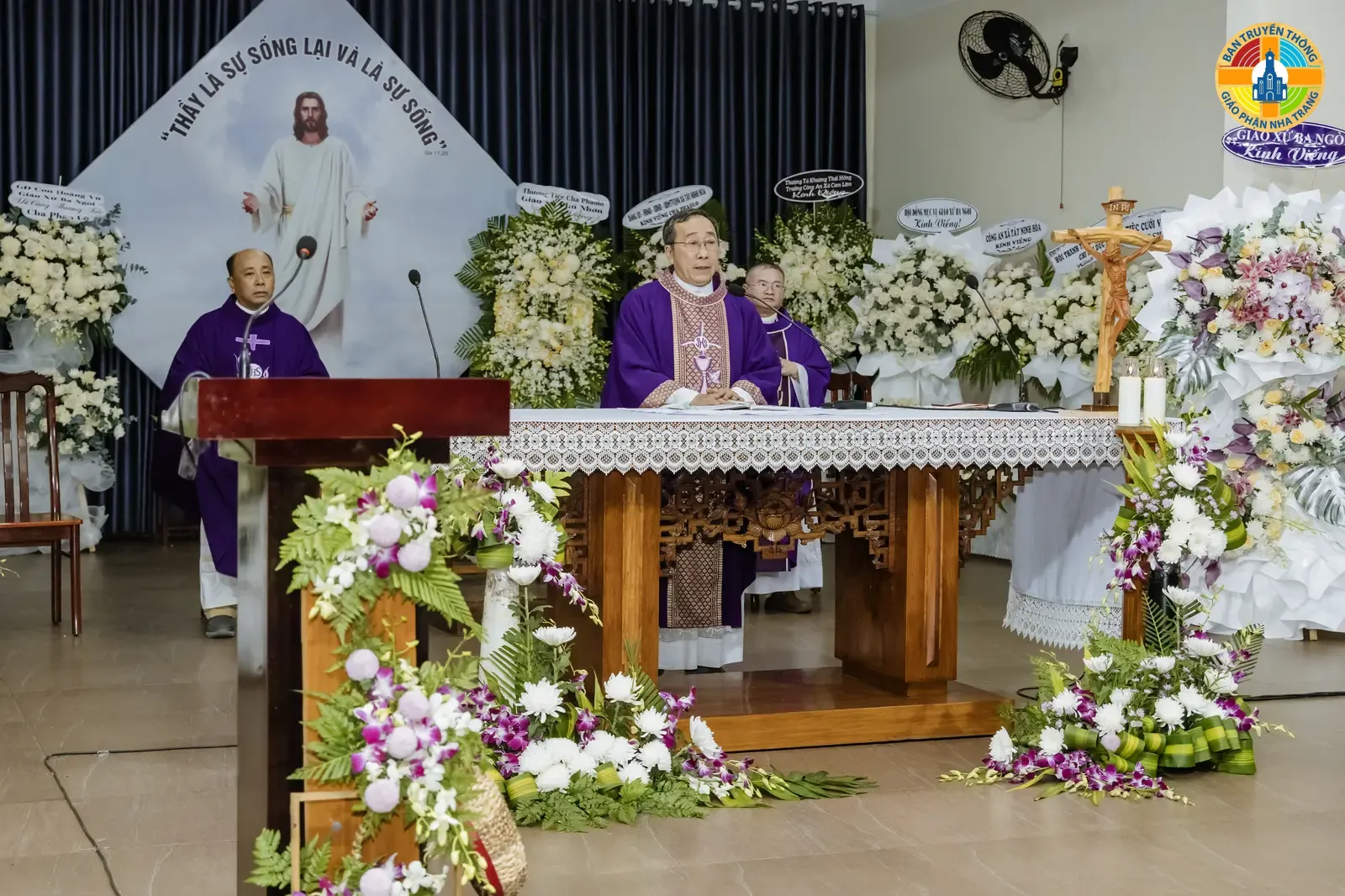 Các Linh Mục Khóa 3 Đại Chủng Viện Sao Biển Nha Trang dâng Thánh lễ cầu nguyện cho Linh hồn Linh mục Phaolô Trương Đức Thắng - Ảnh 10