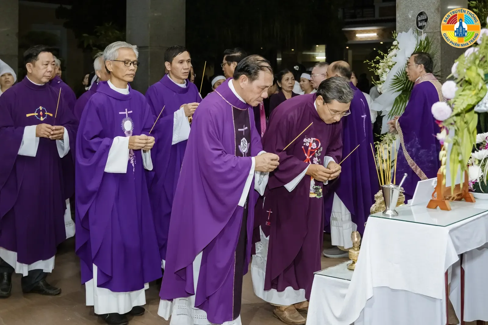 Các Linh Mục Khóa 3 Đại Chủng Viện Sao Biển Nha Trang dâng Thánh lễ cầu nguyện cho Linh hồn Linh mục Phaolô Trương Đức Thắng - Ảnh 2