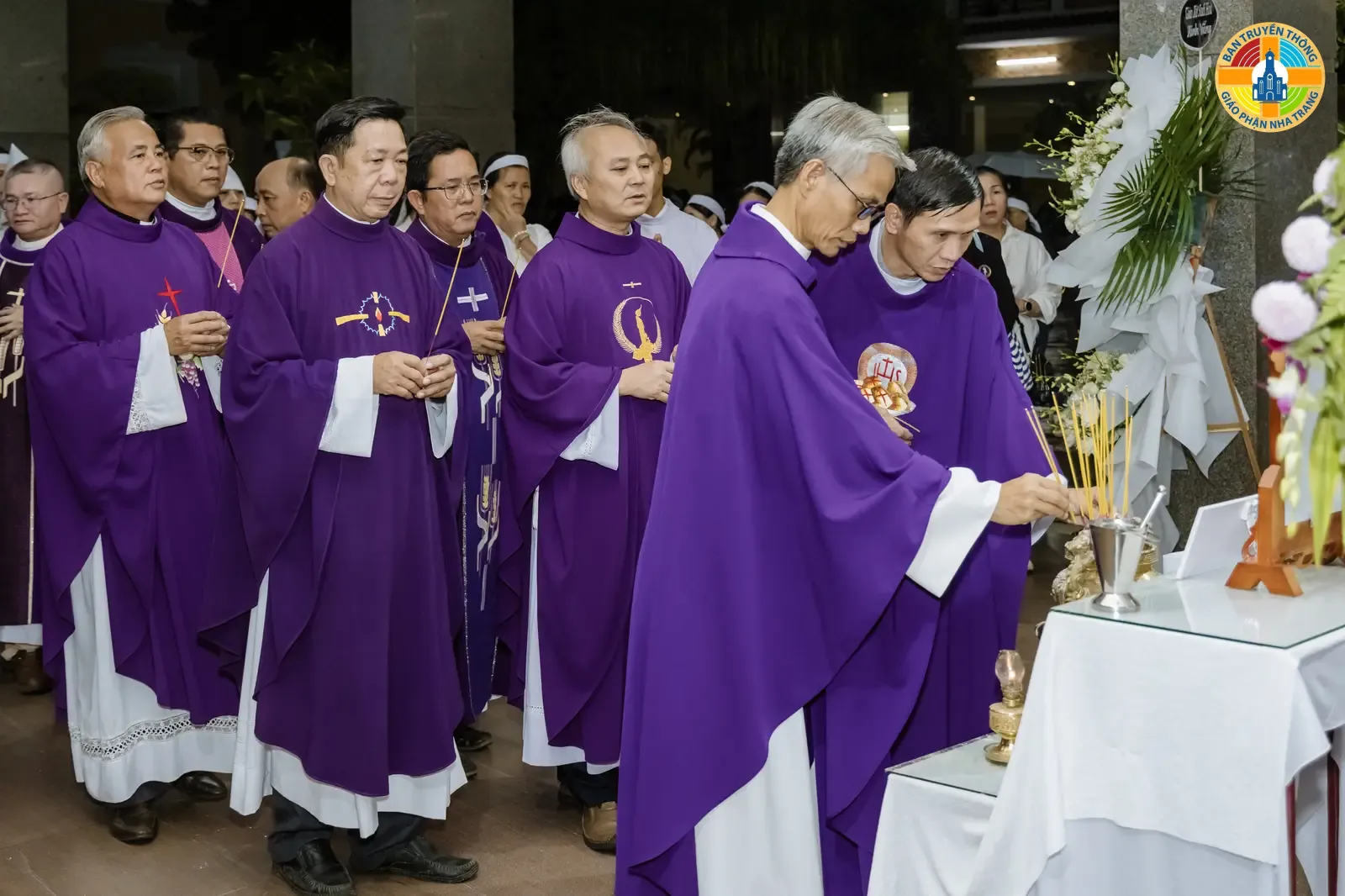 Các Linh Mục Khóa 3 Đại Chủng Viện Sao Biển Nha Trang dâng Thánh lễ cầu nguyện cho Linh hồn Linh mục Phaolô Trương Đức Thắng - Ảnh 3