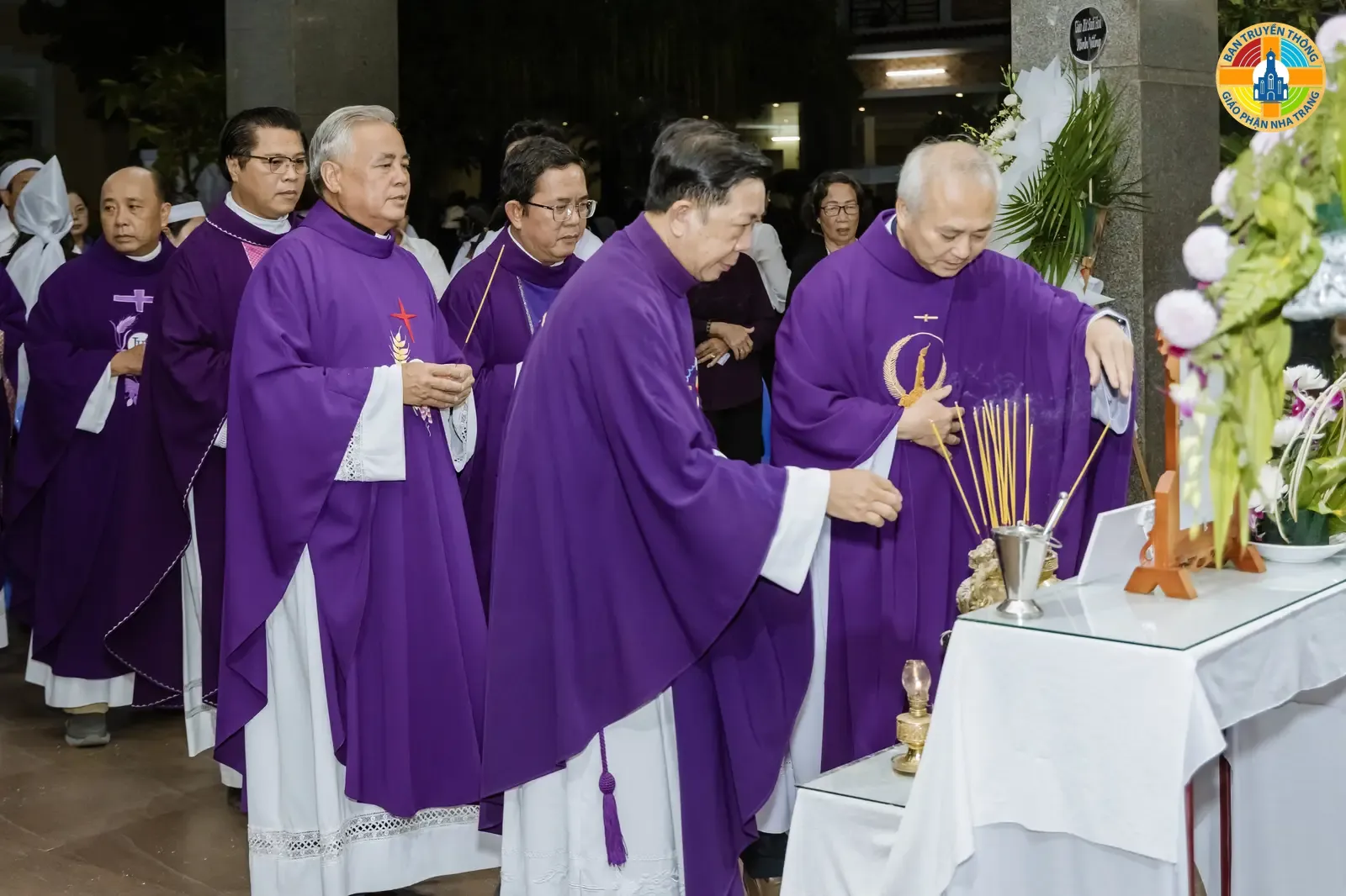Các Linh Mục Khóa 3 Đại Chủng Viện Sao Biển Nha Trang dâng Thánh lễ cầu nguyện cho Linh hồn Linh mục Phaolô Trương Đức Thắng - Ảnh 4