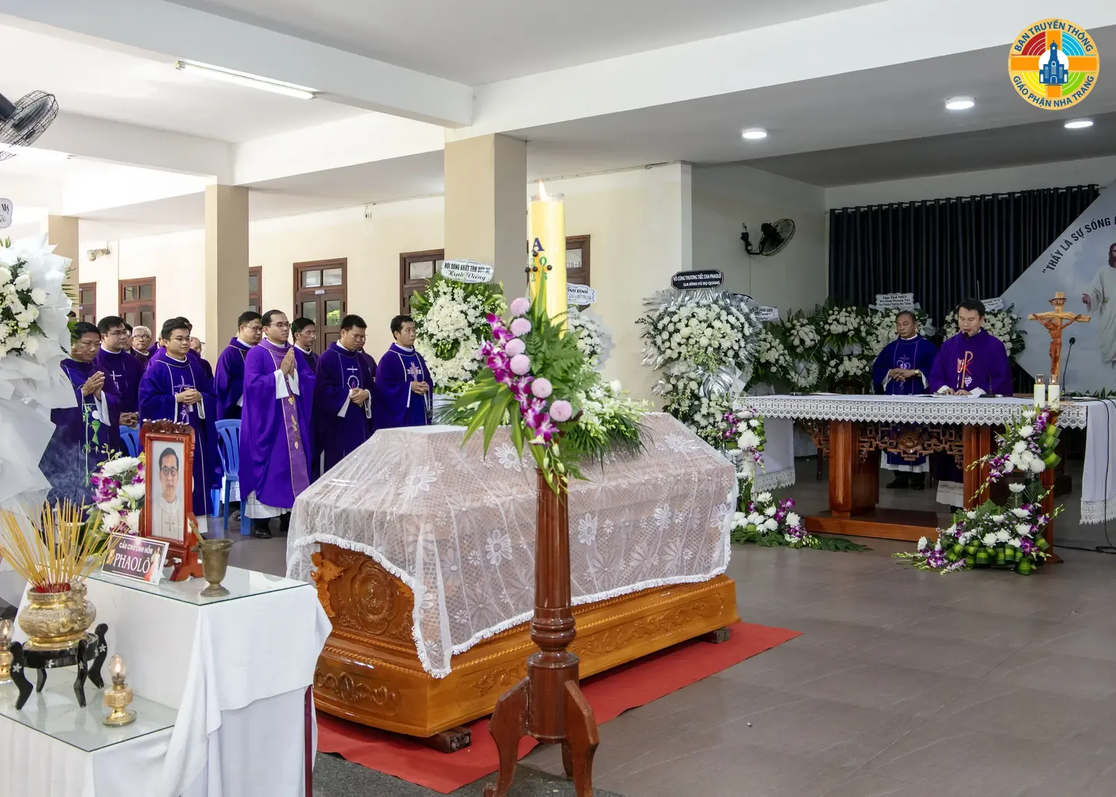 Hình Ảnh và Toàn văn bài giảng trong Thánh Lễ cầu nguyện cho Linh Hồn Linh Mục PHAOLÔ TRƯƠNG ĐỨC THẮNG - Linh mục các Giáo hạt thuộc miền Ninh Thuận - Ảnh 10