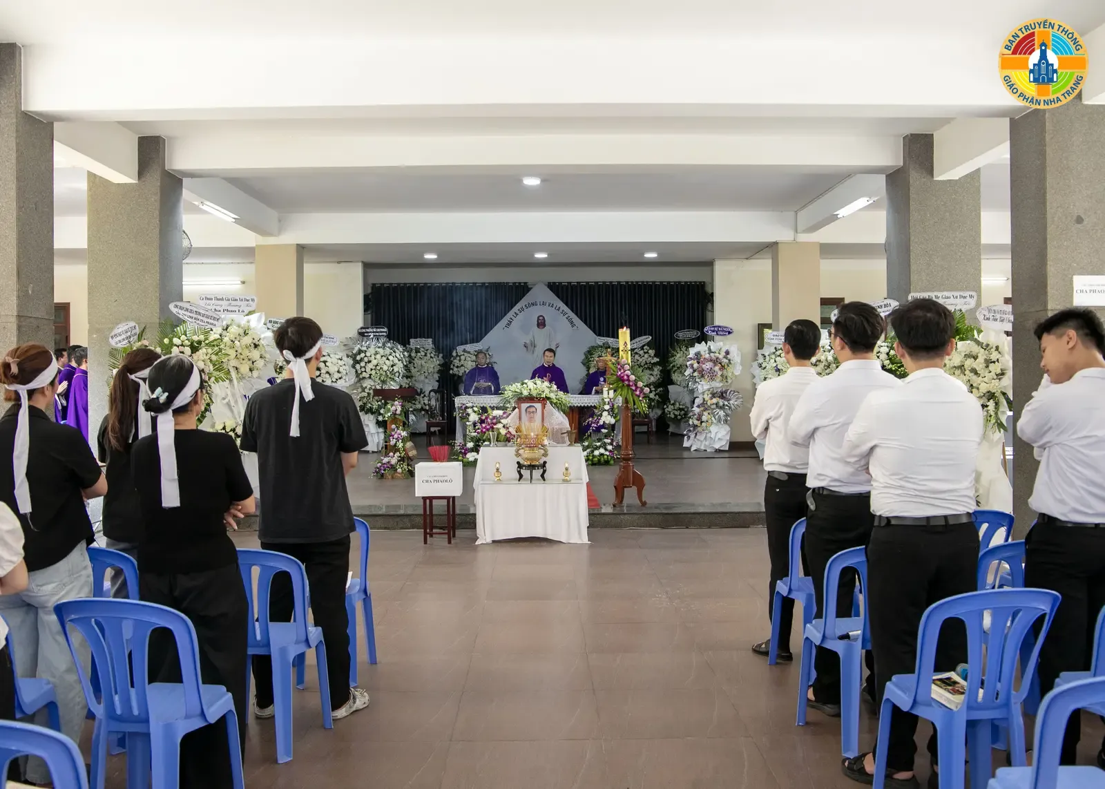 Hình Ảnh và Toàn văn bài giảng trong Thánh Lễ cầu nguyện cho Linh Hồn Linh Mục PHAOLÔ TRƯƠNG ĐỨC THẮNG - Linh mục các Giáo hạt thuộc miền Ninh Thuận - Ảnh 7