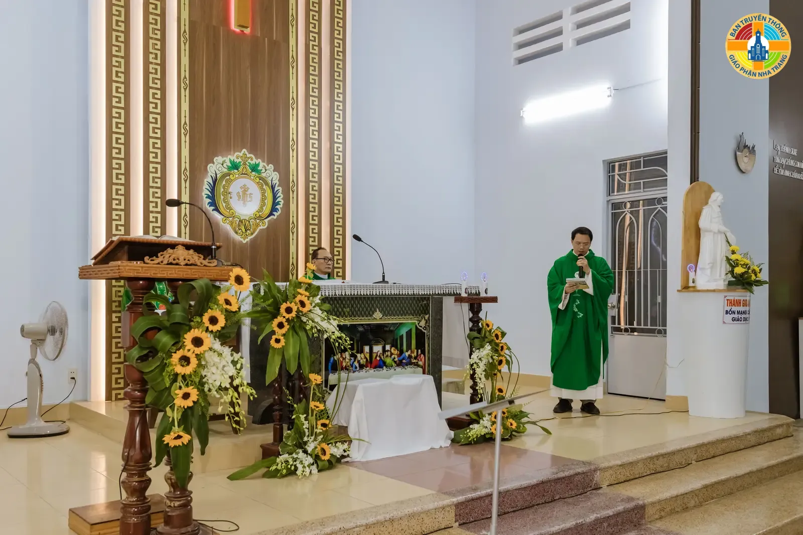 Hình ảnh và Ý Chính Bài Giảng trong Thánh Lễ Chào Đón Tân Sinh Viên K33 - Sinh Viên Công Giáo Tin Yêu Nha Trang - Ảnh 12