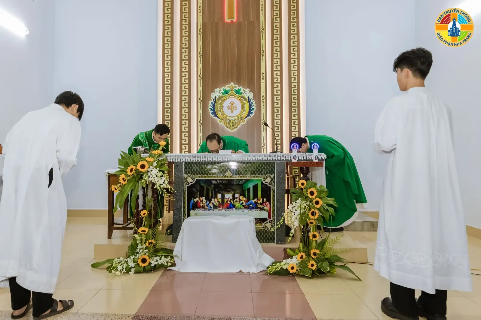 Hình ảnh và Ý Chính Bài Giảng trong Thánh Lễ Chào Đón Tân Sinh Viên K33 - Sinh Viên Công Giáo Tin Yêu Nha Trang - Ảnh 8