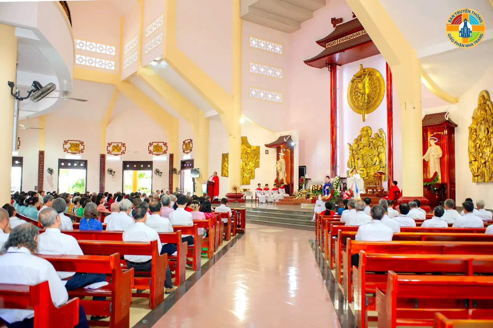 Hội Đồng Mục Vụ Giáo hạt Nha Trang họp mặt mừng lễ Quan thầy, bầu Ban Thường vụ nhiệm kỳ 2026–2030 - Ảnh 10