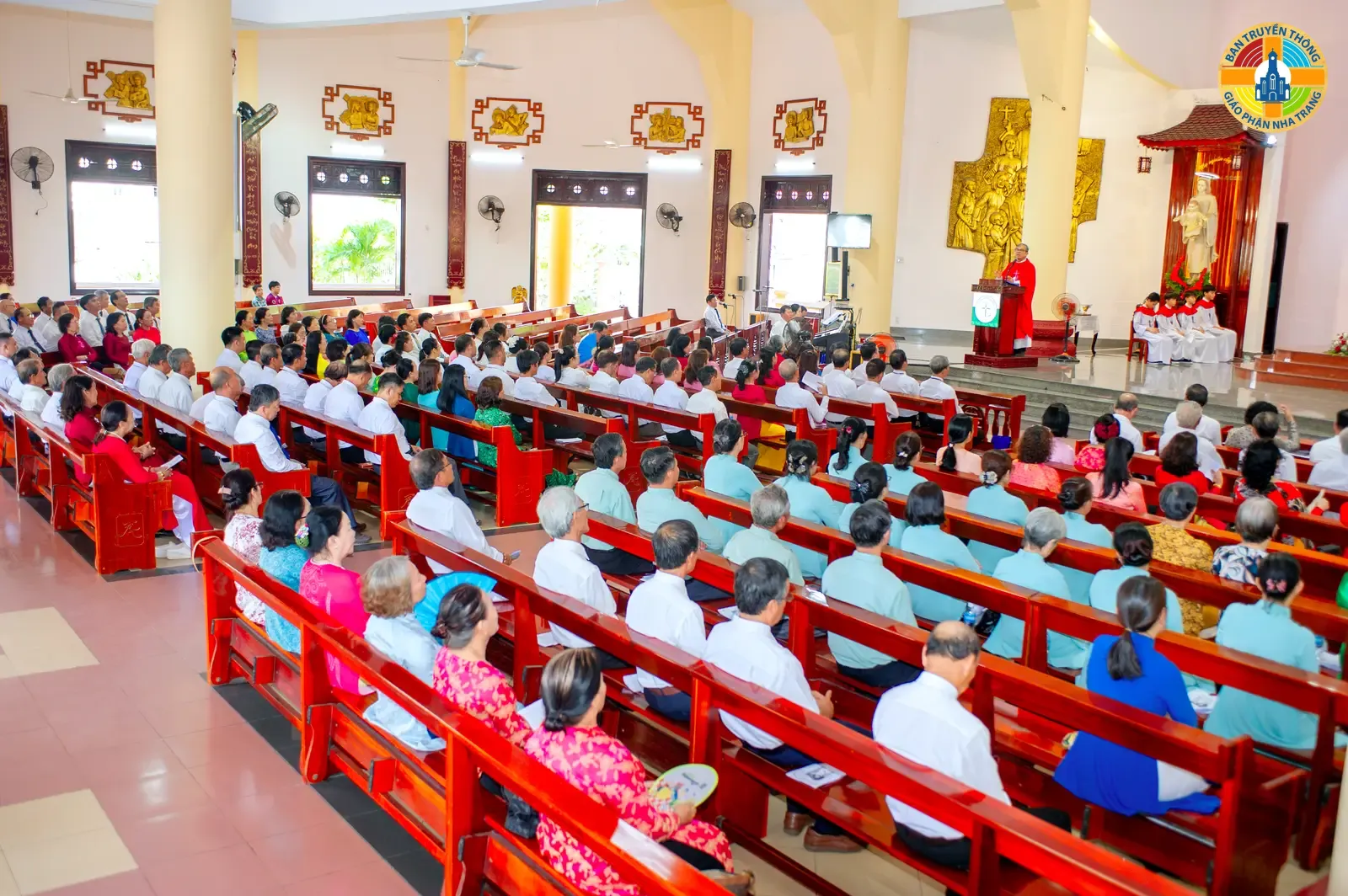 Hội Đồng Mục Vụ Giáo hạt Nha Trang họp mặt mừng lễ Quan thầy, bầu Ban Thường vụ nhiệm kỳ 2026–2030 - Ảnh 11