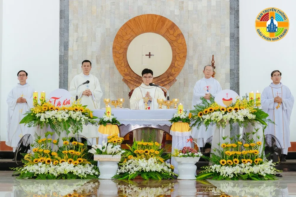 Hồng Ân Linh Mục: Cha Tôma Thiện Bạch Thanh Thông – Chứng Nhân Tin Mừng Giáo Phận Nha Trang - Ảnh 11