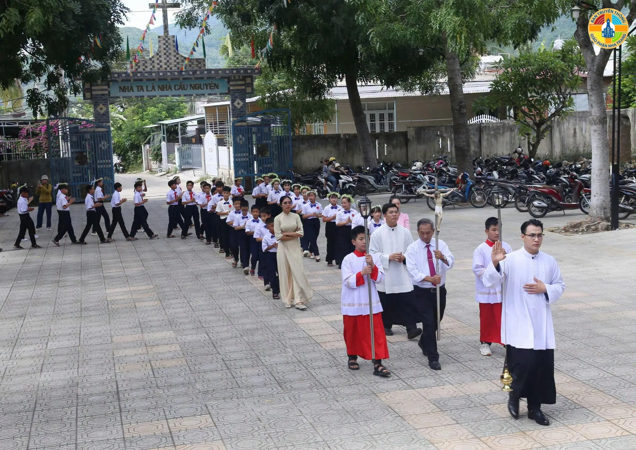Đức Cha Giuse Thăm Mục Vụ Và Ban Bí Tích Tại Giáo Xứ Sông Pha - Giáo Phận Nha Trang - Ảnh 11
