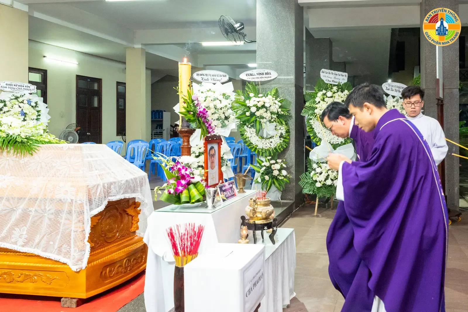 Thánh lễ cầu nguyện cho Linh Hồn Linh Mục PHAOLÔ TRƯƠNG ĐỨC THẮNG vào lúc 5g00 tại Tòa Giám Mục Nha Trang - Ảnh 7