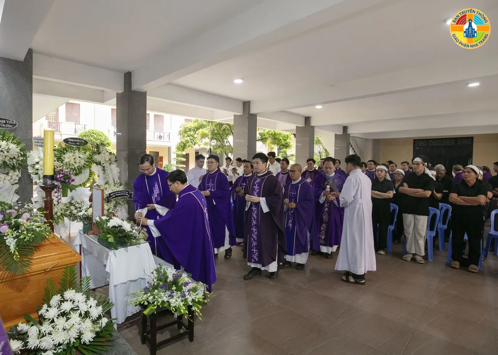 Thánh lễ cầu nguyện cho Linh Hồn Linh Mục Phêrô Trương Trãi của các Linh mục các Giáo hạt Diên Khánh, Vạn Ninh và Ninh Hòa - Ảnh 10