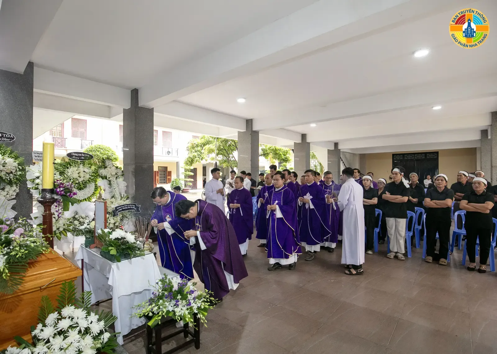 Thánh lễ cầu nguyện cho Linh Hồn Linh Mục Phêrô Trương Trãi của các Linh mục các Giáo hạt Diên Khánh, Vạn Ninh và Ninh Hòa - Ảnh 11