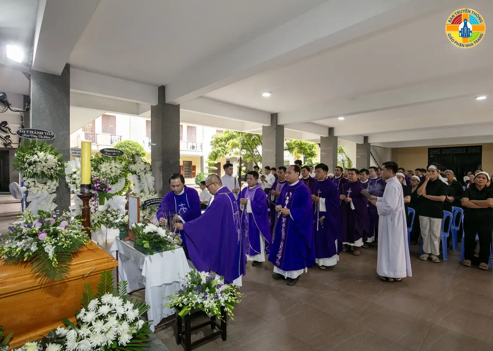 Thánh lễ cầu nguyện cho Linh Hồn Linh Mục Phêrô Trương Trãi của các Linh mục các Giáo hạt Diên Khánh, Vạn Ninh và Ninh Hòa - Ảnh 12