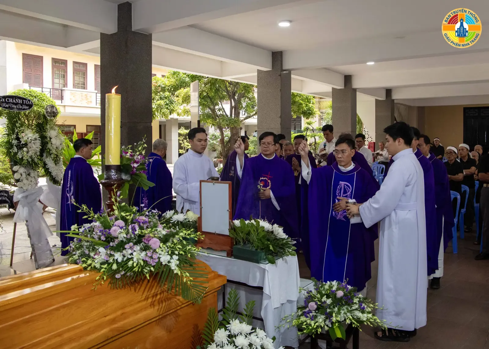 Thánh lễ cầu nguyện cho Linh Hồn Linh Mục Phêrô Trương Trãi của các Linh mục các Giáo Hạt thuộc miền Ninh Thuận - Ảnh 2