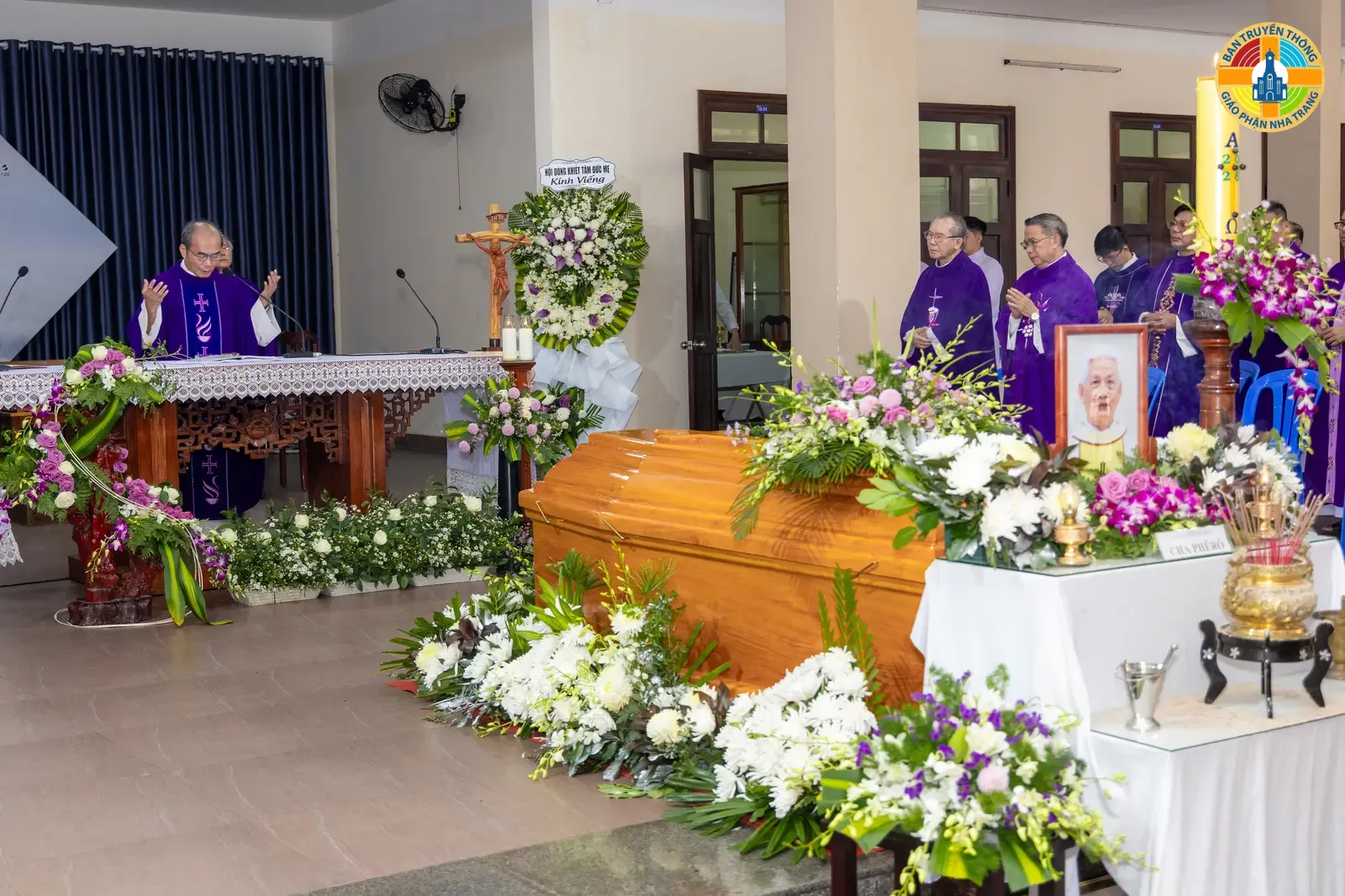 Thánh lễ cầu nguyện cho Linh Hồn Linh Mục Phêrô Trương Trãi của các Linh mục Giáo Hạt Cam Lâm và Cam Ranh - Ảnh 1